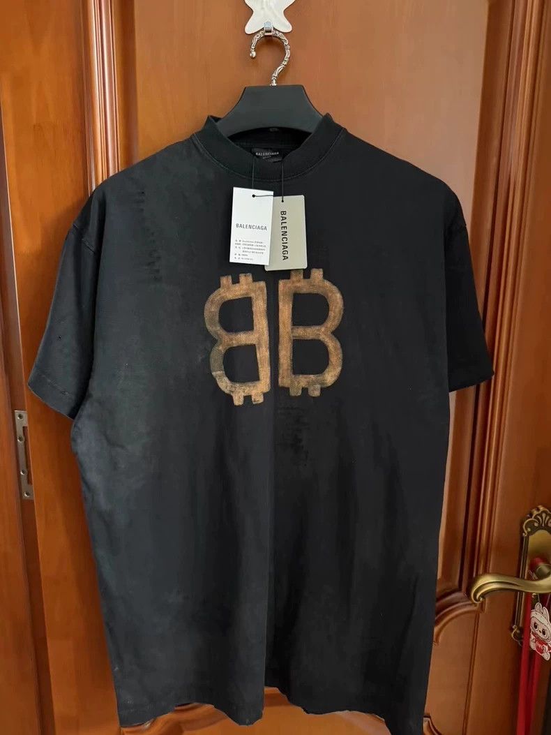 Balenciaga Balenciaga Bitcoin Short Sleeve T-shirt - dmc Size US M / EU 48-50 / 2 - 1 Thumbnail