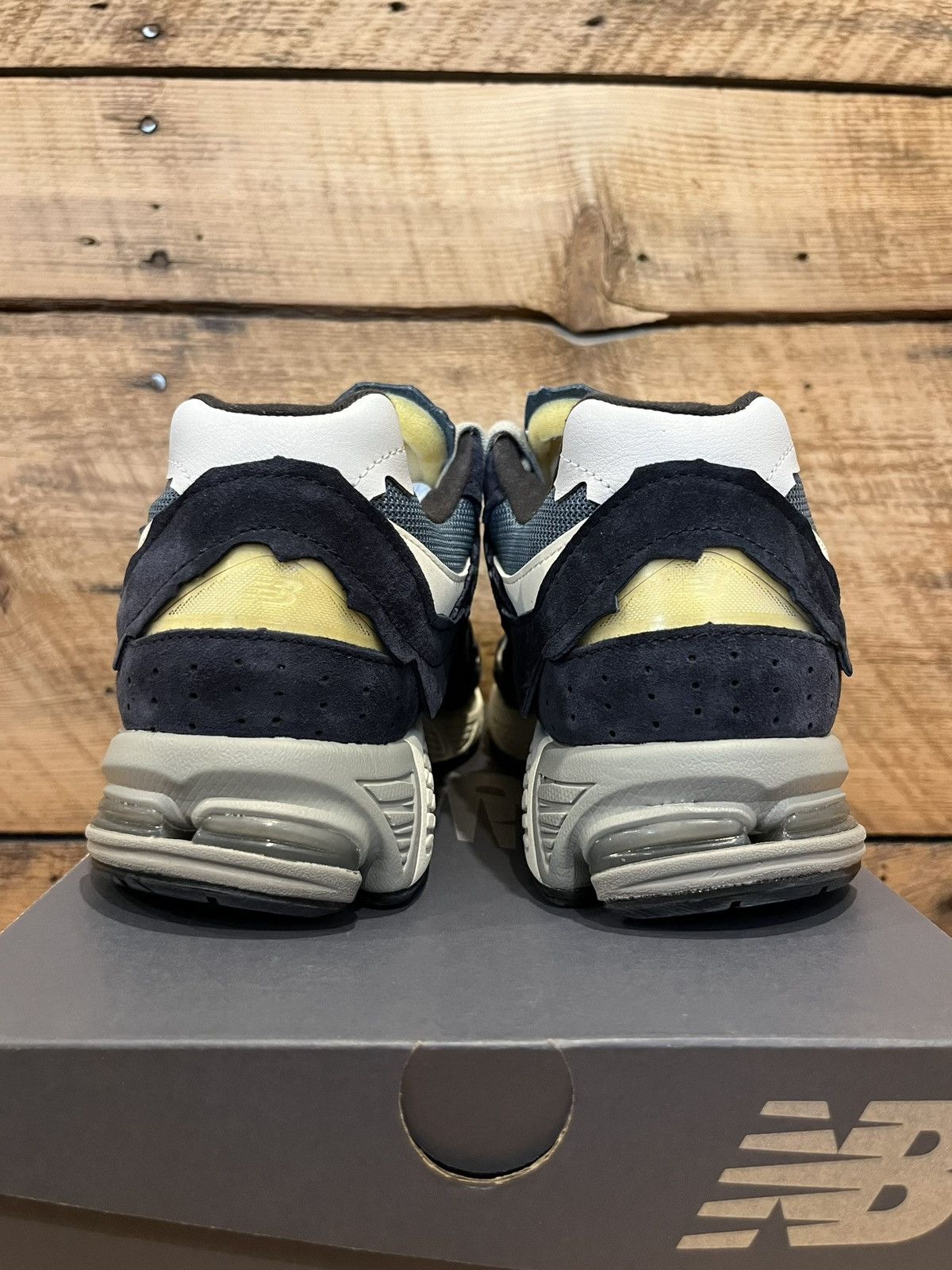 New Balance New Balance 2002R Protection Pack Dark Navy Blue M2002RDF Size US 9 / EU 42 - 6 Thumbnail