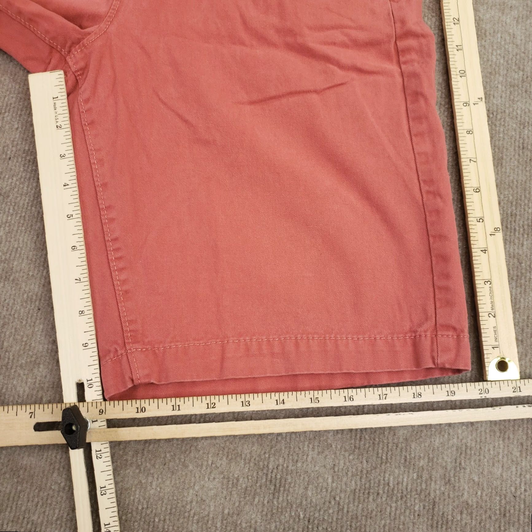American Eagle Outfitters American Eagle Longboard Shorts Mens Size 30 Pink Chino Flat Front 10 in Inseam Size US 30 / EU 46 - 3 Thumbnail