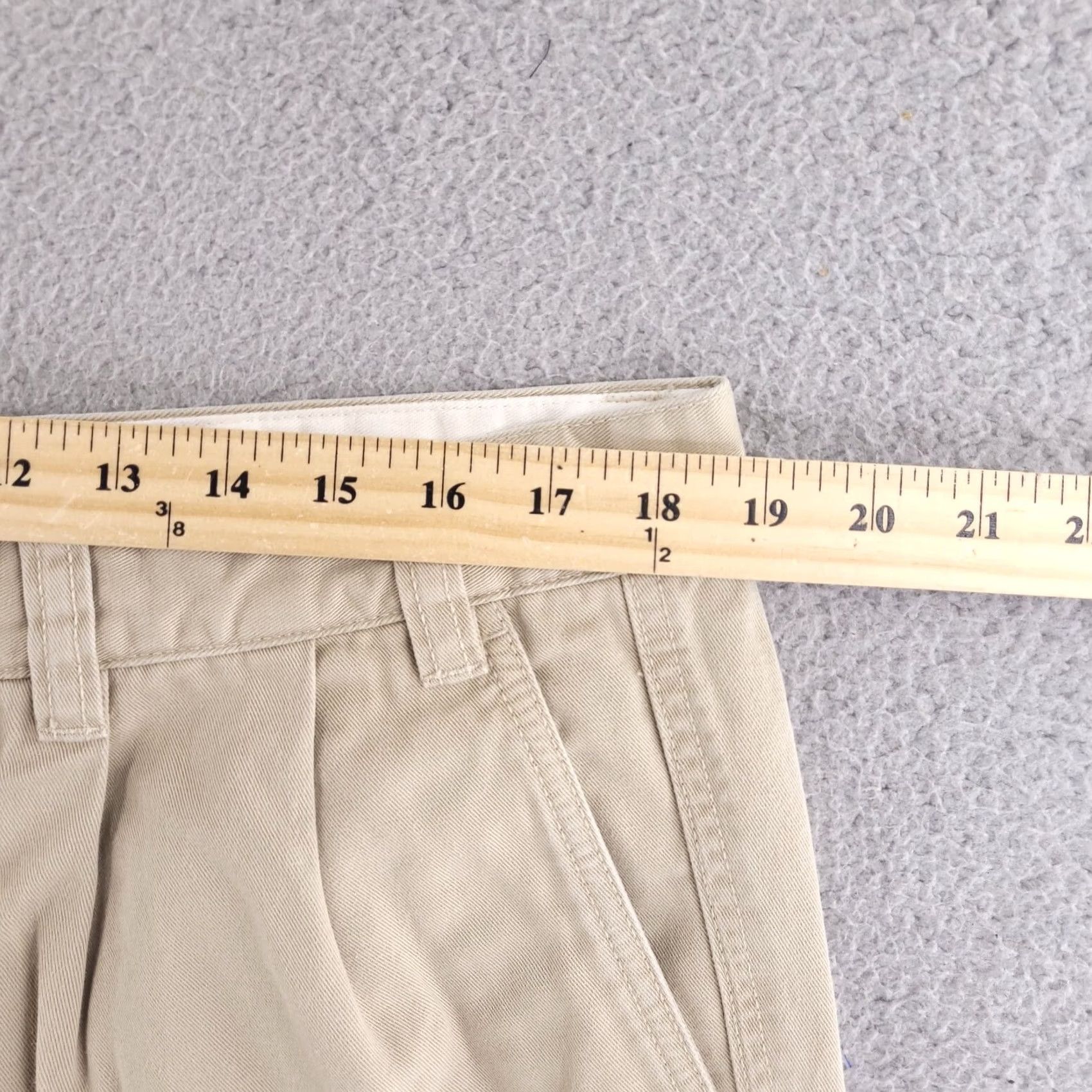 Eddie Bauer Eddie Bauer Shorts Mens 38 Brown Pleated Chino Casual Outdoor Shirt Size US 38 / EU 54 - 7 Thumbnail
