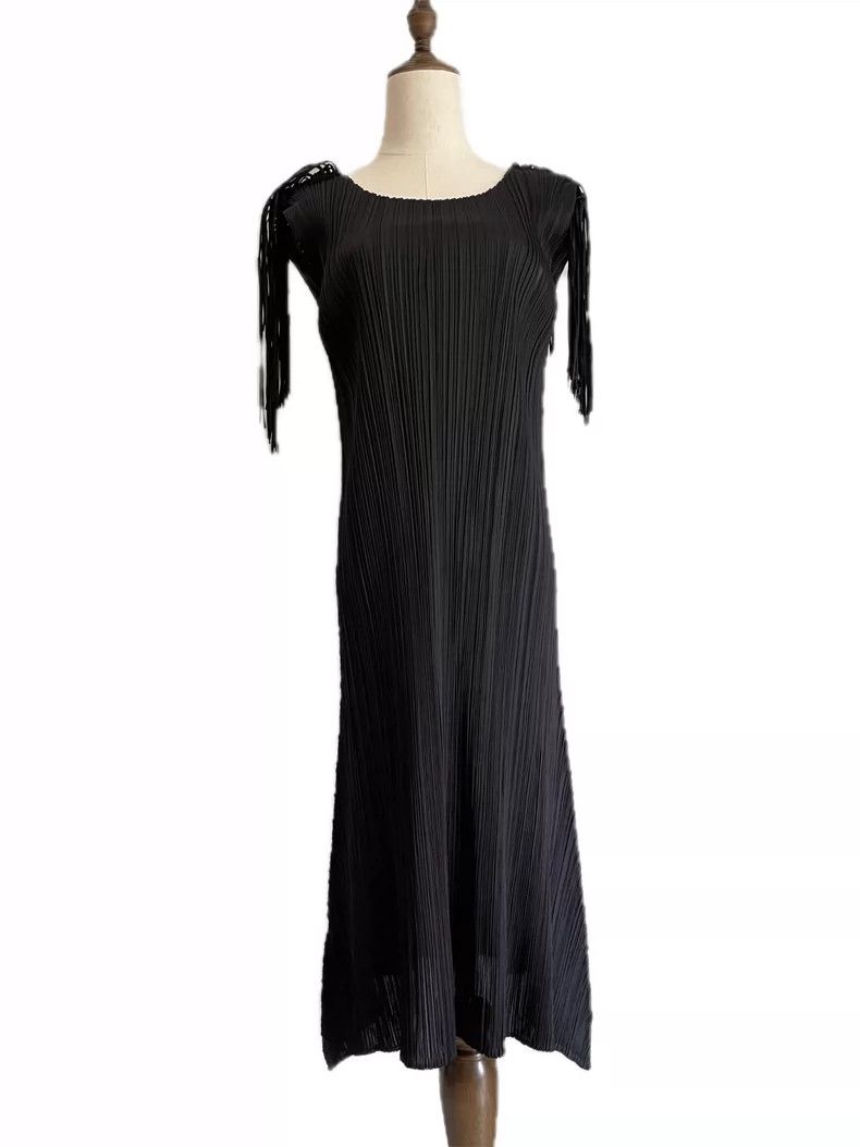 Issey Miyake Issey Miyake size:2 Black tassel dress Size XS / US 0-2 / IT 36-38 - 2 Thumbnail