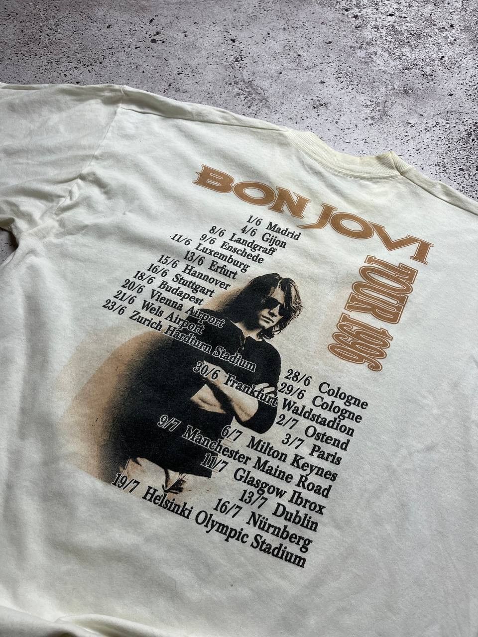 Band Tees Vintage Bon Jovi T-Shirt 1996 Y2K European Tour Size US XL / EU 56 / 4 - 9 Thumbnail