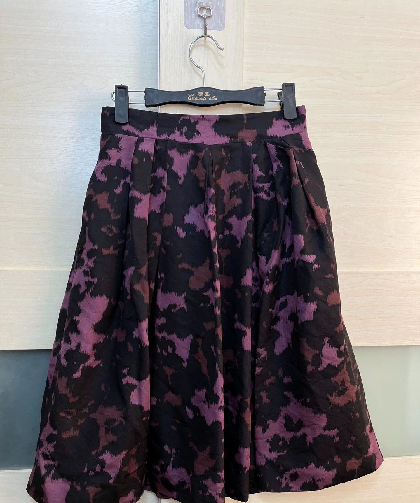 Burberry Burberry London Silk Pleated Skirt - dmc Size US 28 / EU 44 - 1 Thumbnail