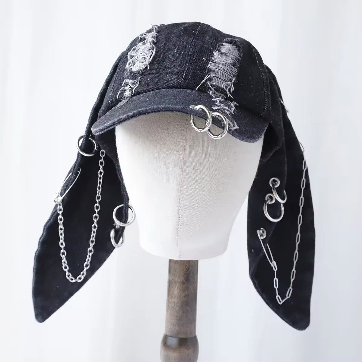 Japanese Brand Rabbit Ears Denim Ripped Metal Ring Cap Size ONE SIZE - 1 Thumbnail
