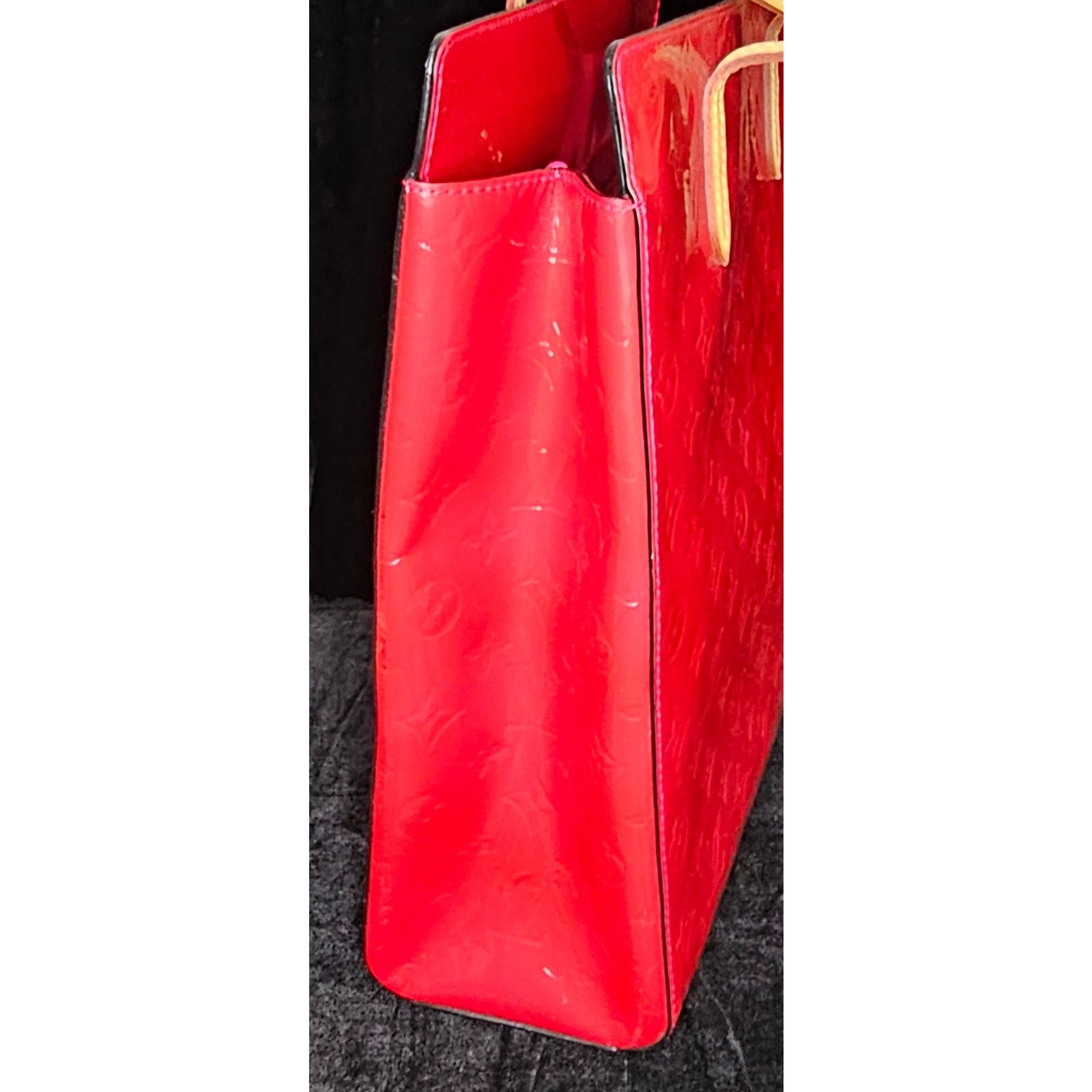 Louis Vuitton Louis Vuitton Red Monogram Vernis Reade MM Tote Size ONE SIZE - 4 Thumbnail