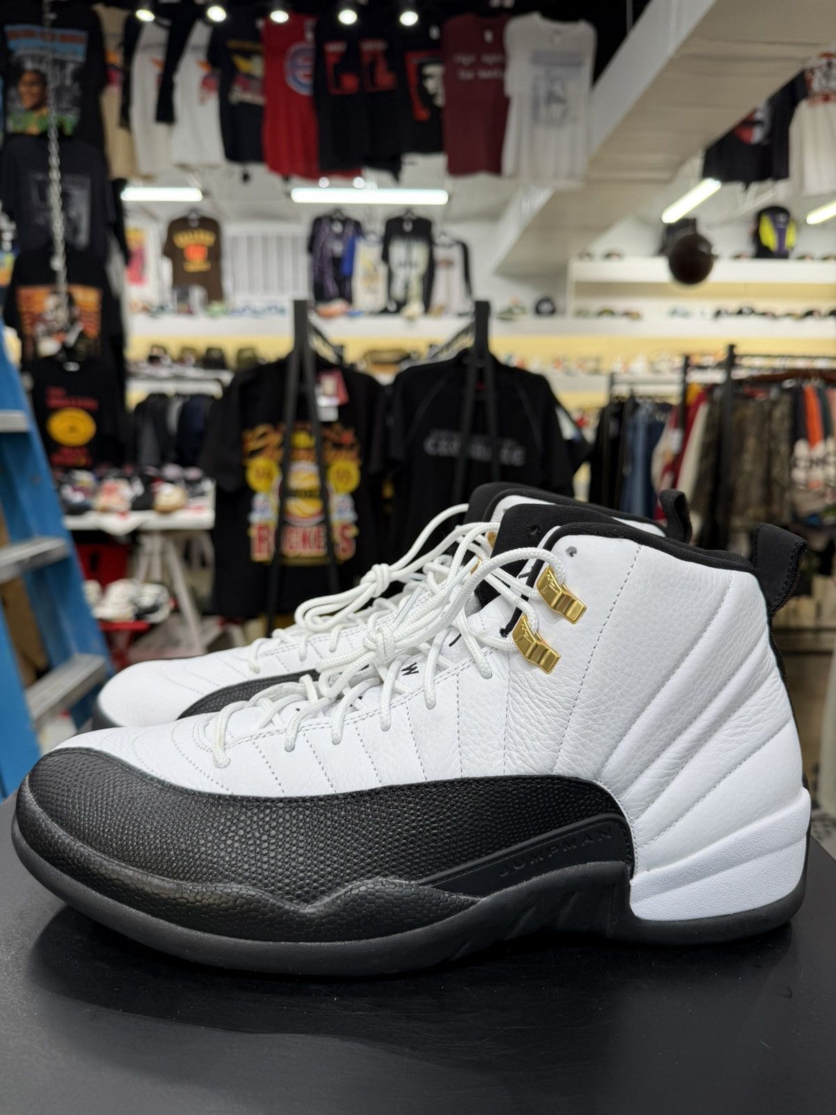 Jordan Brand Air Jordan 12 Taxi Size 13 (2025) Size US 13 / EU 46 - 7 Thumbnail
