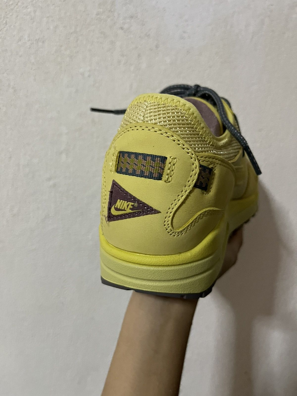 Nike × Travis Scott Nike Air Max 1 x Travis Scott Size US 9.5 / EU 42-43 - 3 Thumbnail