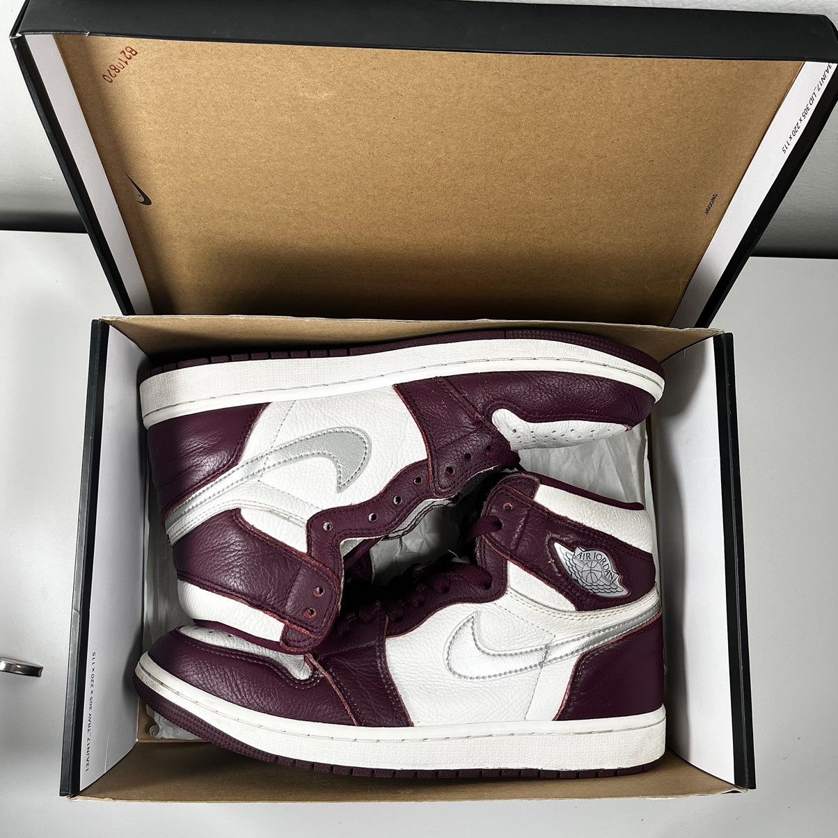 Jordan Brand JORDAN 1 HIGH “Bordeaux” Size US 9 / EU 42 - 3 Thumbnail