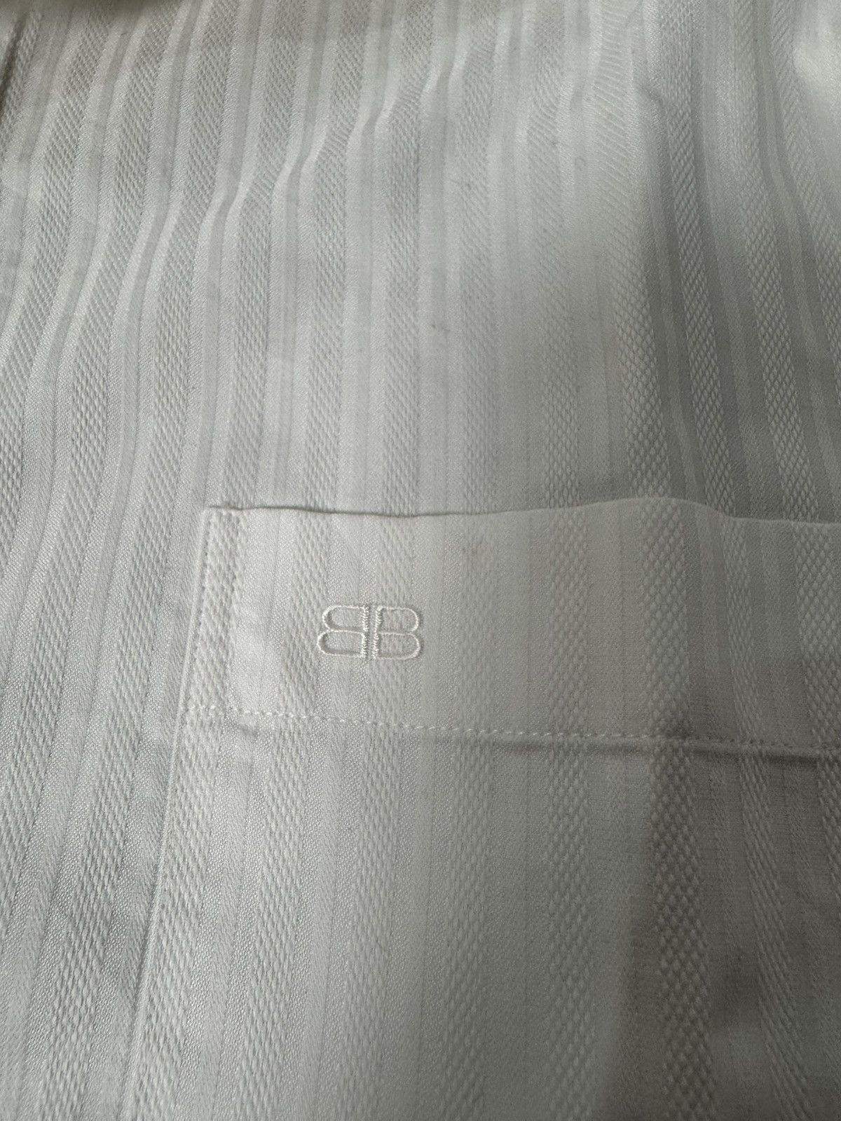 Balenciaga VINTAGE BALENCIAGA SIMPLE MOTIF IN COLAR LONGSLEEVE SHIRT Size US XL / EU 56 / 4 - 4 Thumbnail