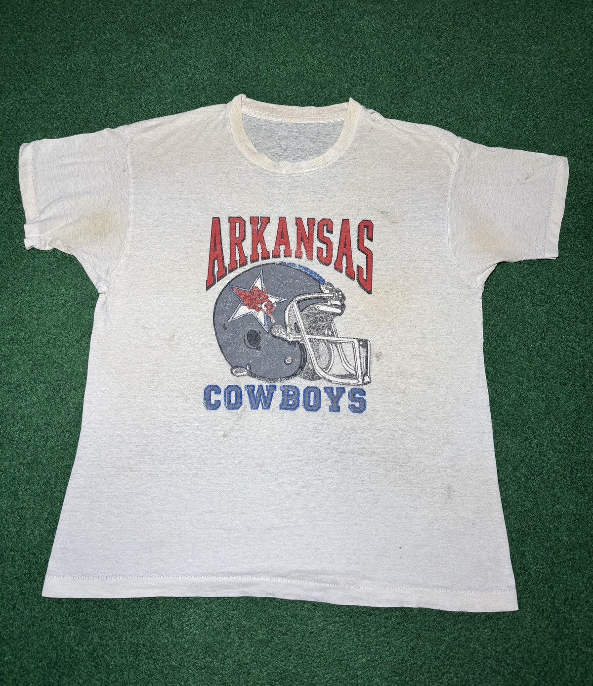 Vintage Vintage 80s Arkansas Razorbacks Cowboys RARE THIN T Shirts Size US XL / EU 56 / 4 - 1 Thumbnail