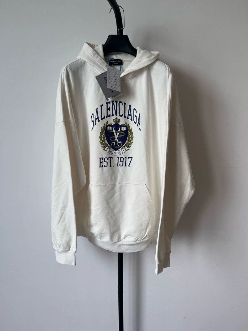 Balenciaga Balenciaga Letter Logo printed hooded long sleeve sweatshi Size US M / EU 48-50 / 2 - 1 Thumbnail