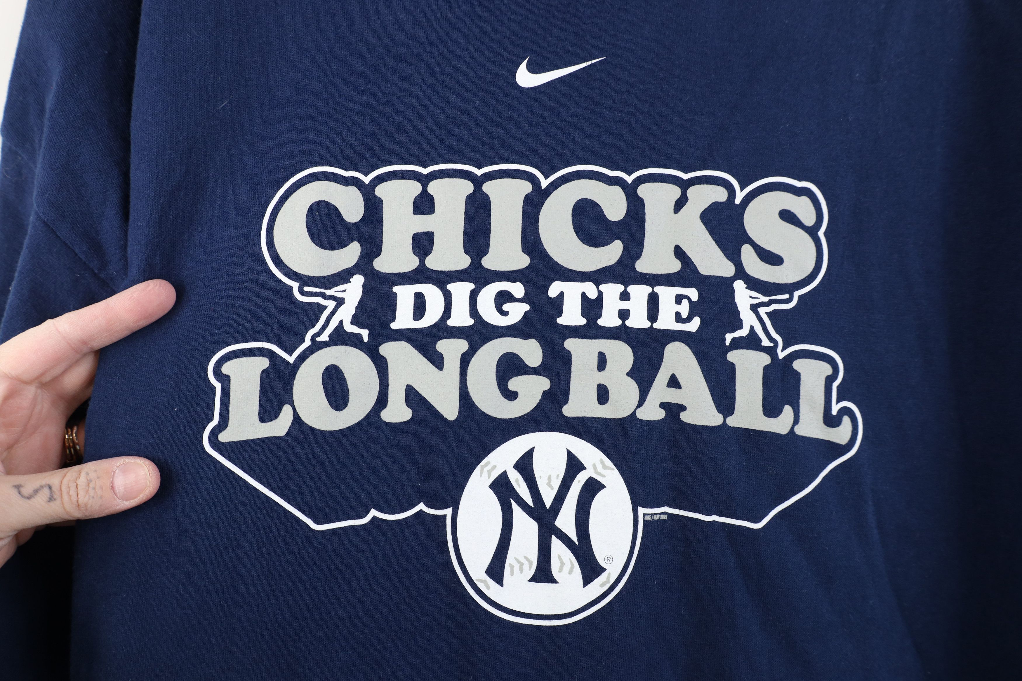 Nike Vintage Nike Swoosh Long Ball New York Yankees T-Shirt Size US XL / EU 56 / 4 - 4 Thumbnail