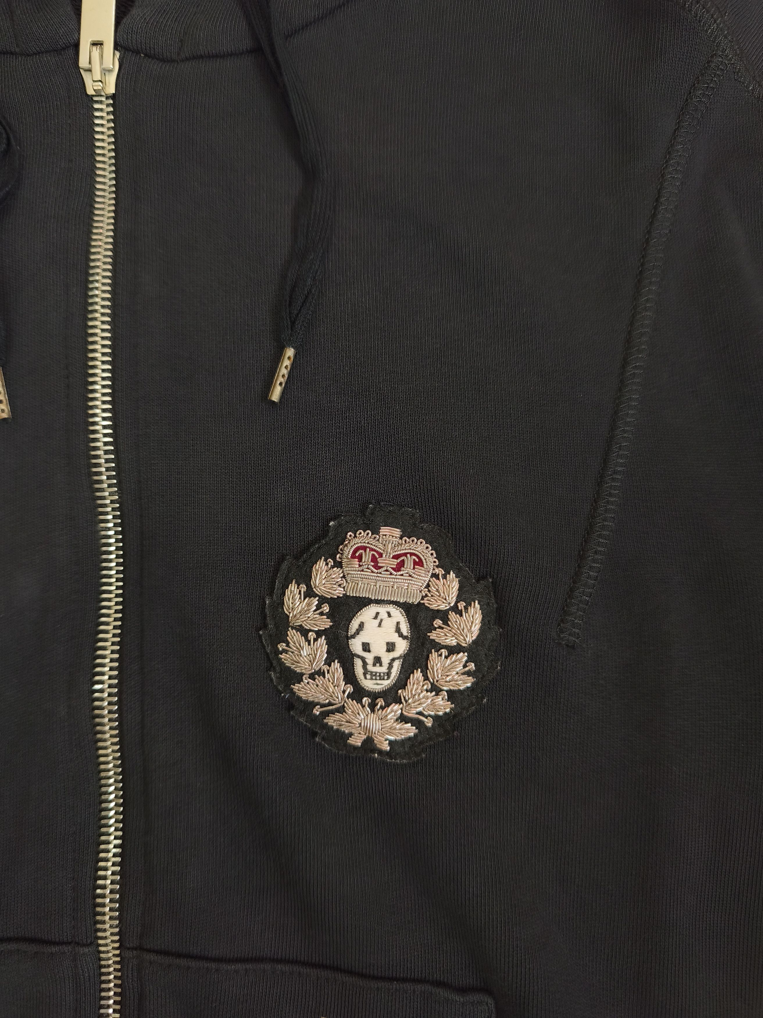 Alexander McQueen ALEXANDER MCQUEEN Badge Logo Hooded Size US L / EU 52-54 / 3 - 3 Thumbnail