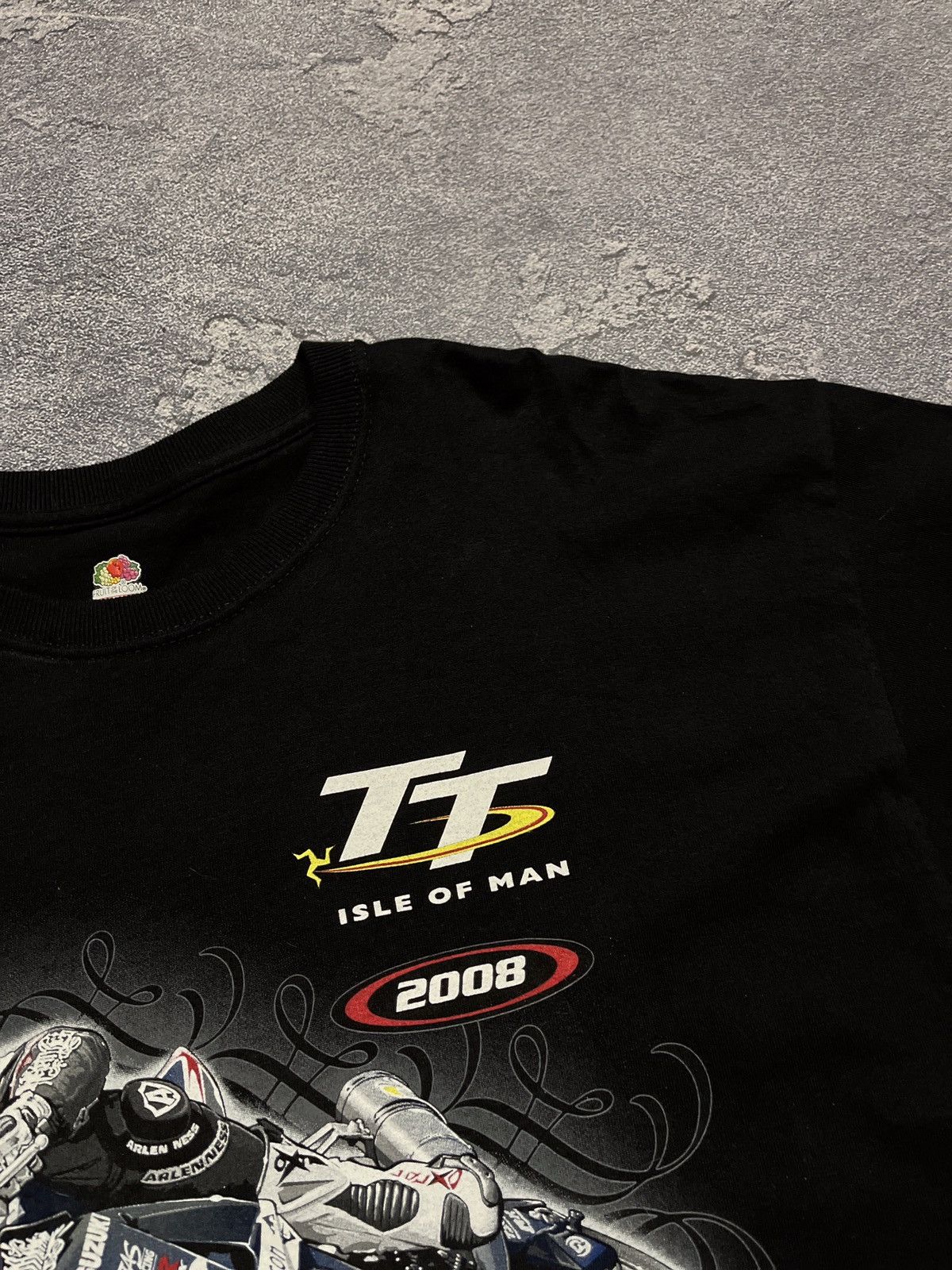 Honda × Yamaha Vintage 2008 Isle of Man The World Greates Suzuki Racing Tee Size US XL / EU 56 / 4 - 5 Thumbnail