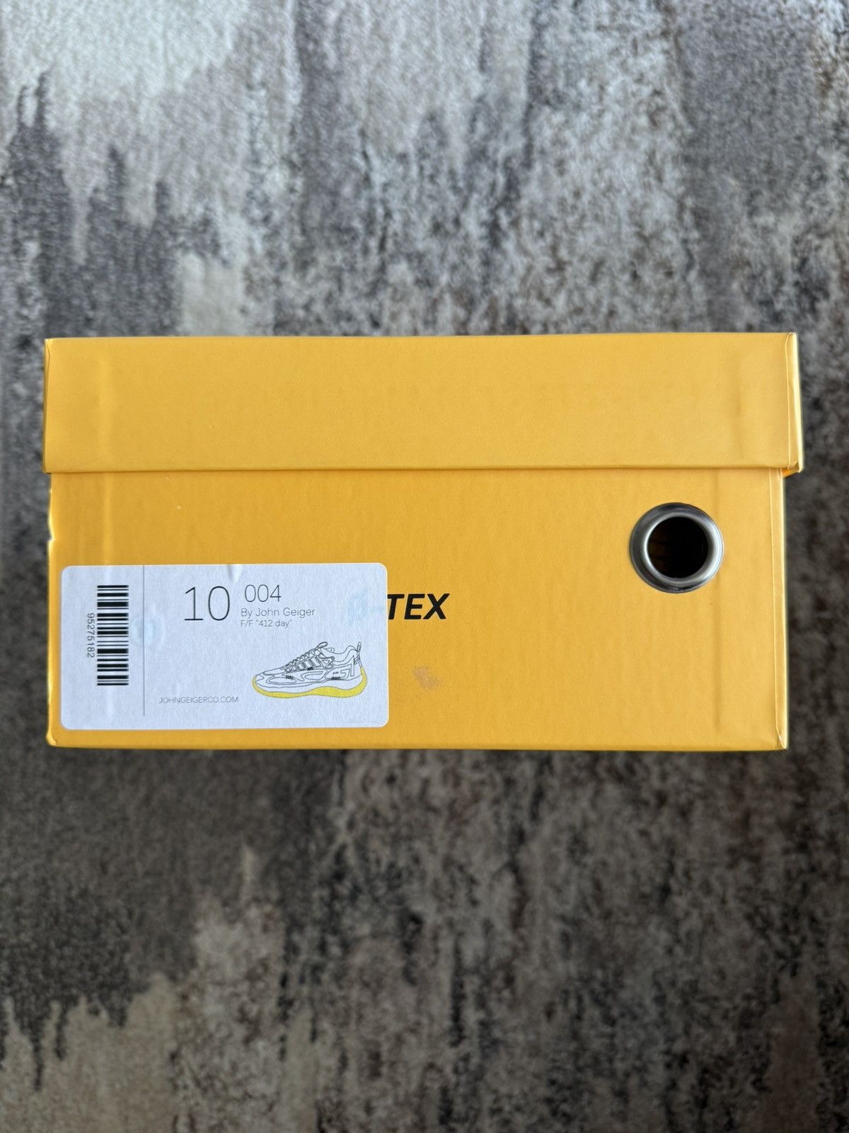 John Geiger 004 F/F "412 DAY" PITTSBURGH EXCLUSIVE, YELLOW BOTTOM Size US 10 / EU 43 - 7 Thumbnail