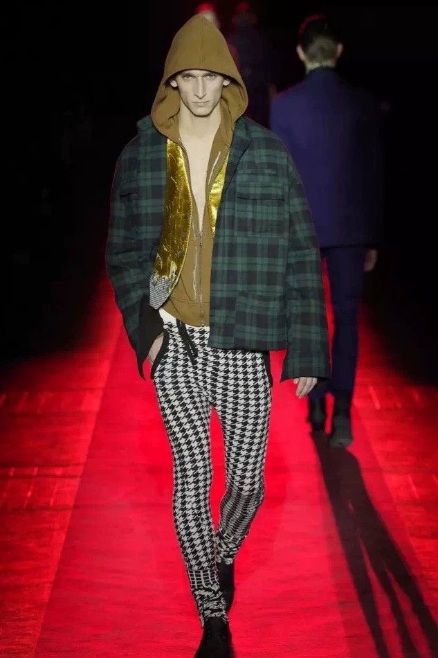 Haider Ackermann Haider Ackermann Short and wide plaid jacket Size US S / EU 44-46 / 1 - 6 Thumbnail