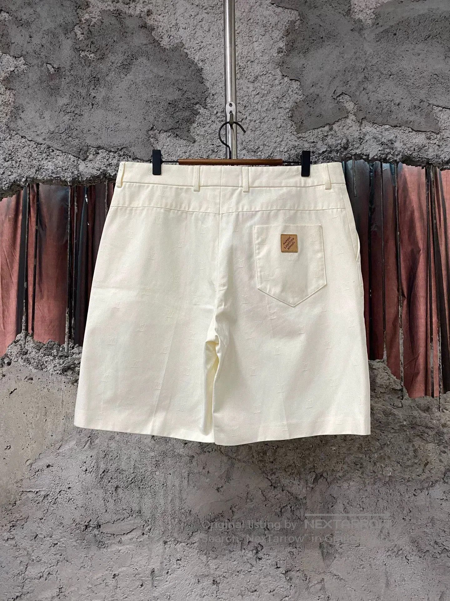 Louis Vuitton Louis Vuitton Shorts. Size US 35 - 2 Thumbnail
