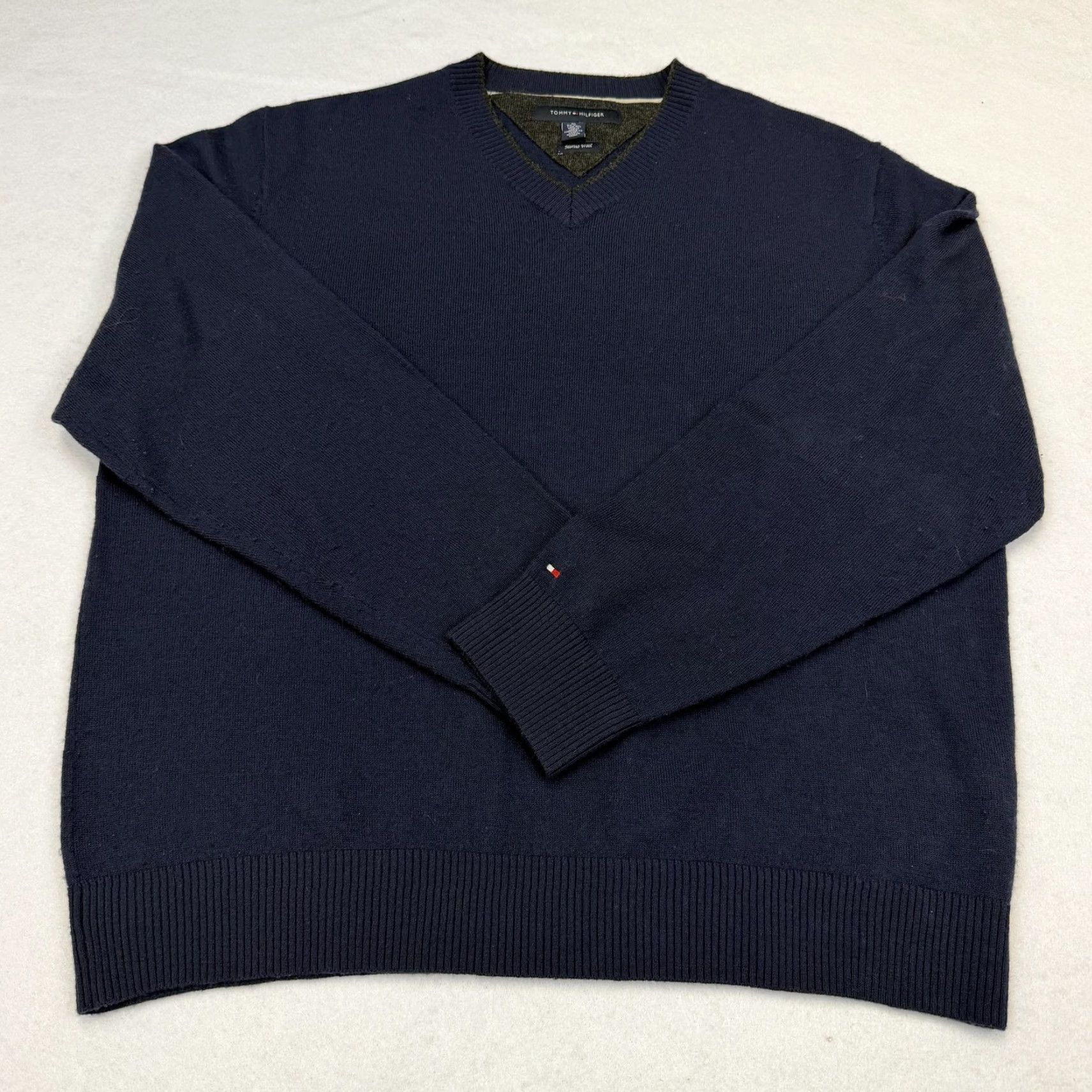 Tommy Hilfiger VINTAGE Tommy Hilfiger Sweater Mens XL Blue Merino Wool V Neck Logo Knit Pullover Size US XL / EU 56 / 4 - 3 Thumbnail