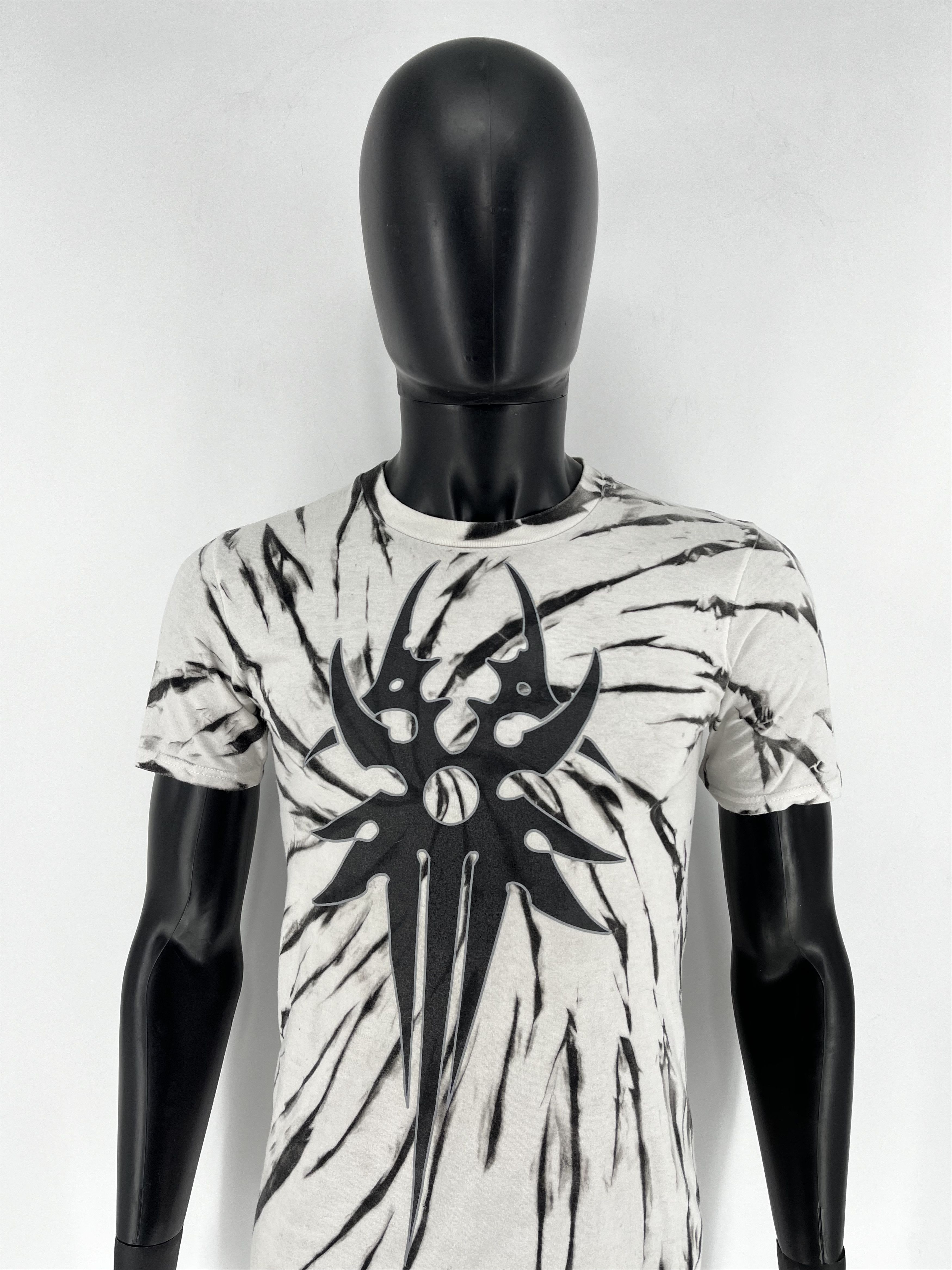 Vintage Vintage Y2k Washed AvantGarde Tribal Tee Streetwear Size US S / EU 44-46 / 1 - 1 Thumbnail