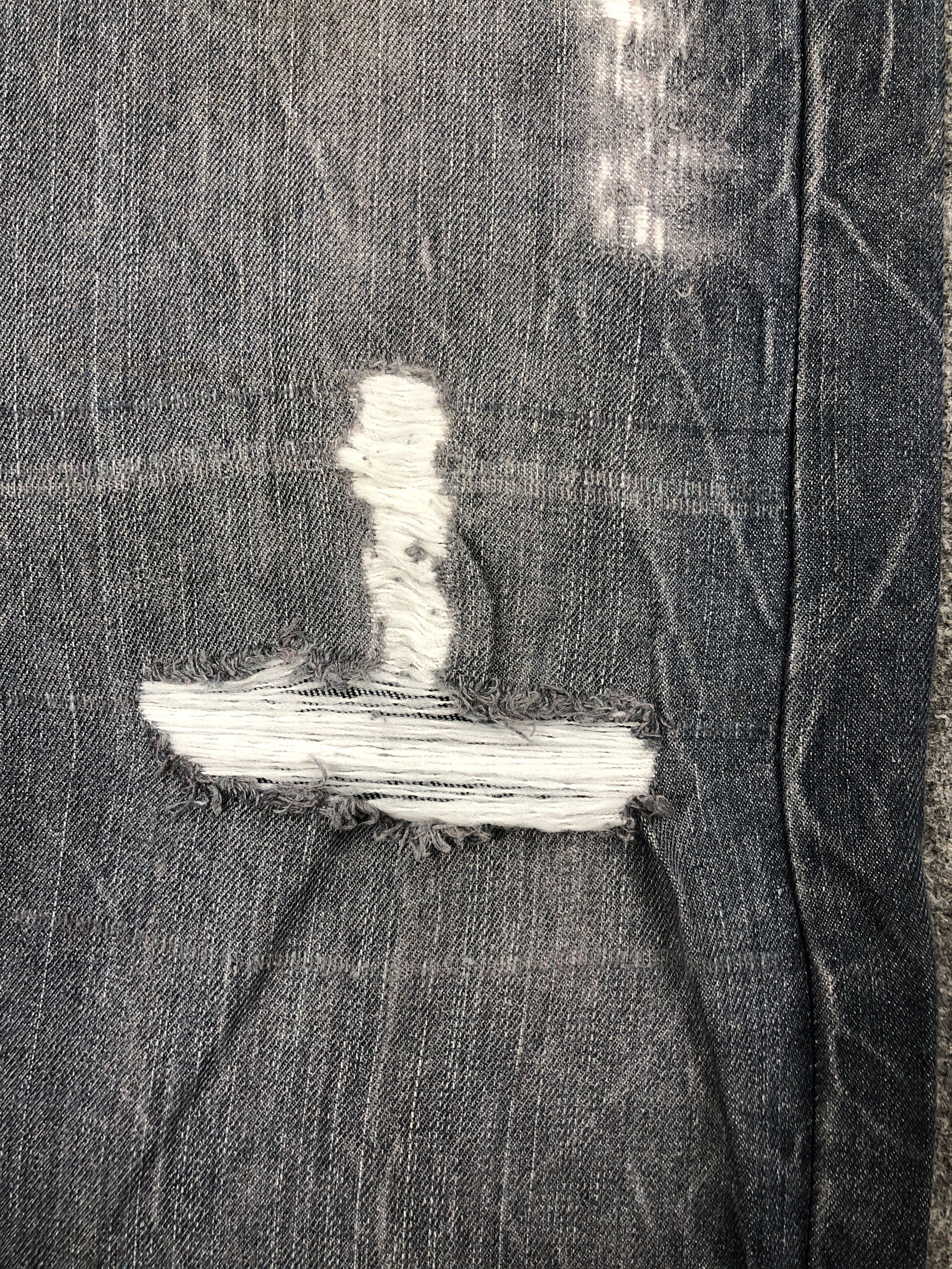 Levi's Vintage Levis 511 Skinny Distressed Jeans DP2532 Size US 33 - 10 Thumbnail