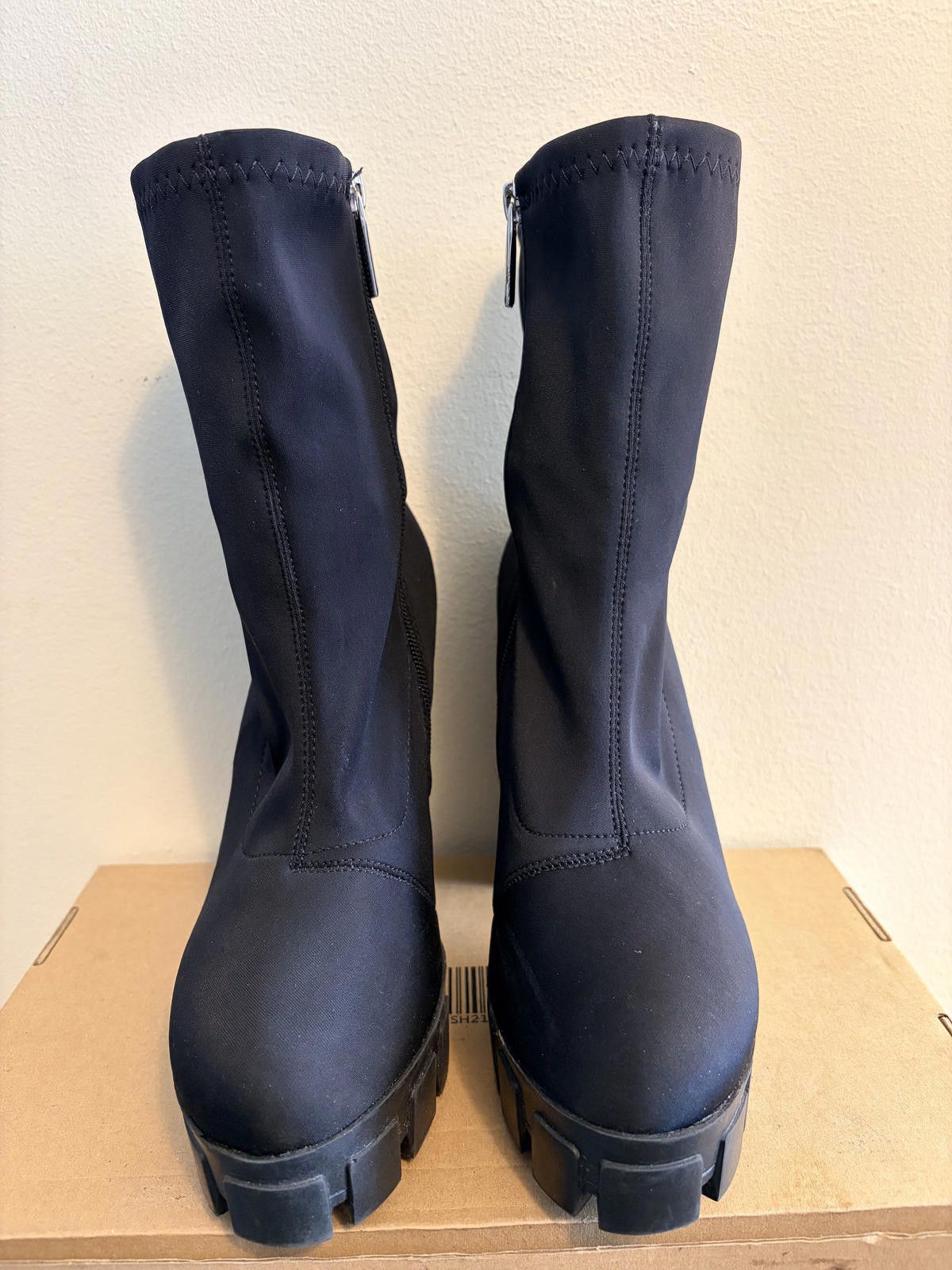Other Cape Robbin Monalisa Black Chunky Heel Boots (Size 7) Size US 7 / IT 37 - 1 Thumbnail