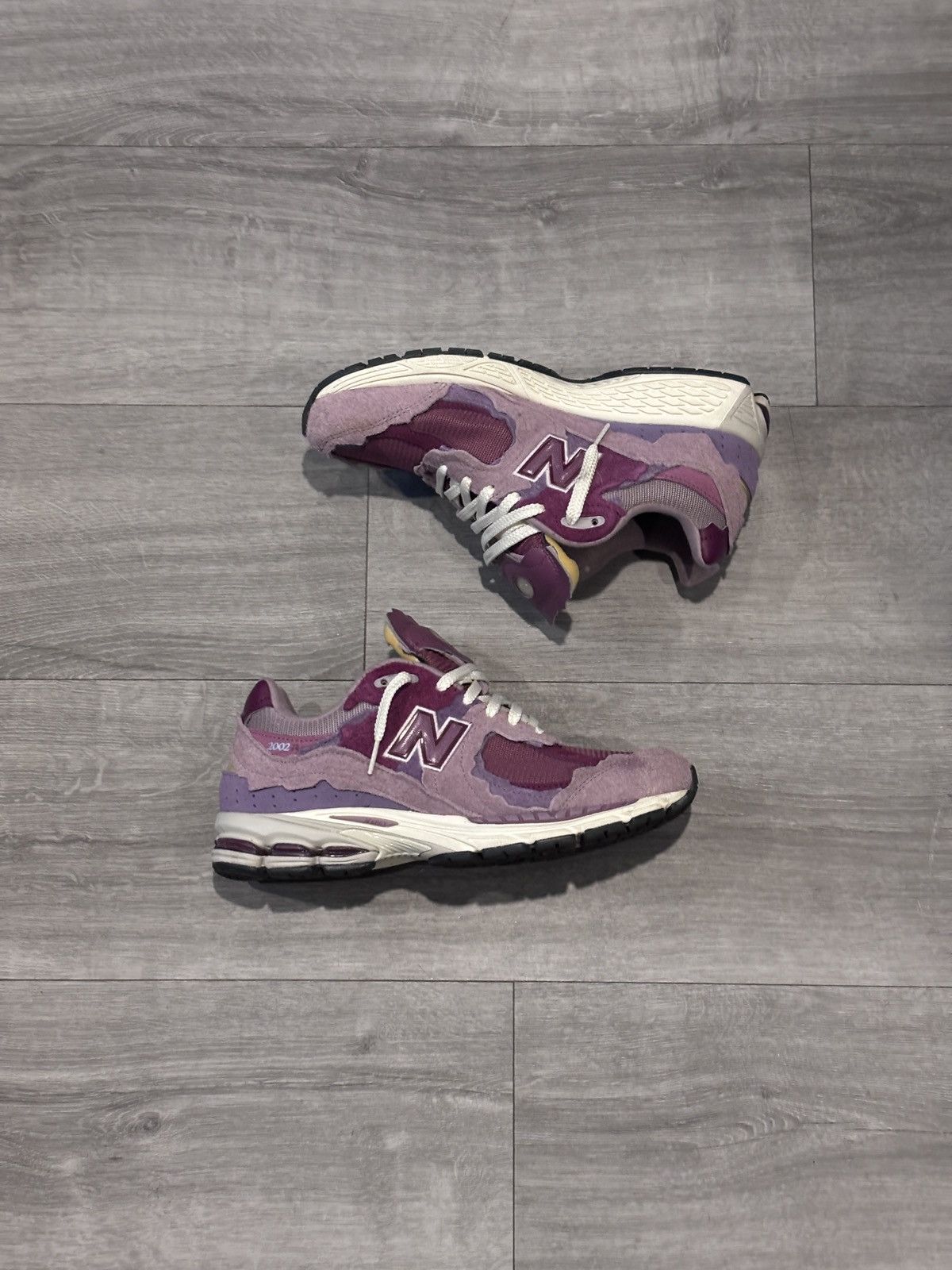 New Balance New Balance 2002R Protection Pack Pink Size US 9 / EU 42 - 1 Thumbnail