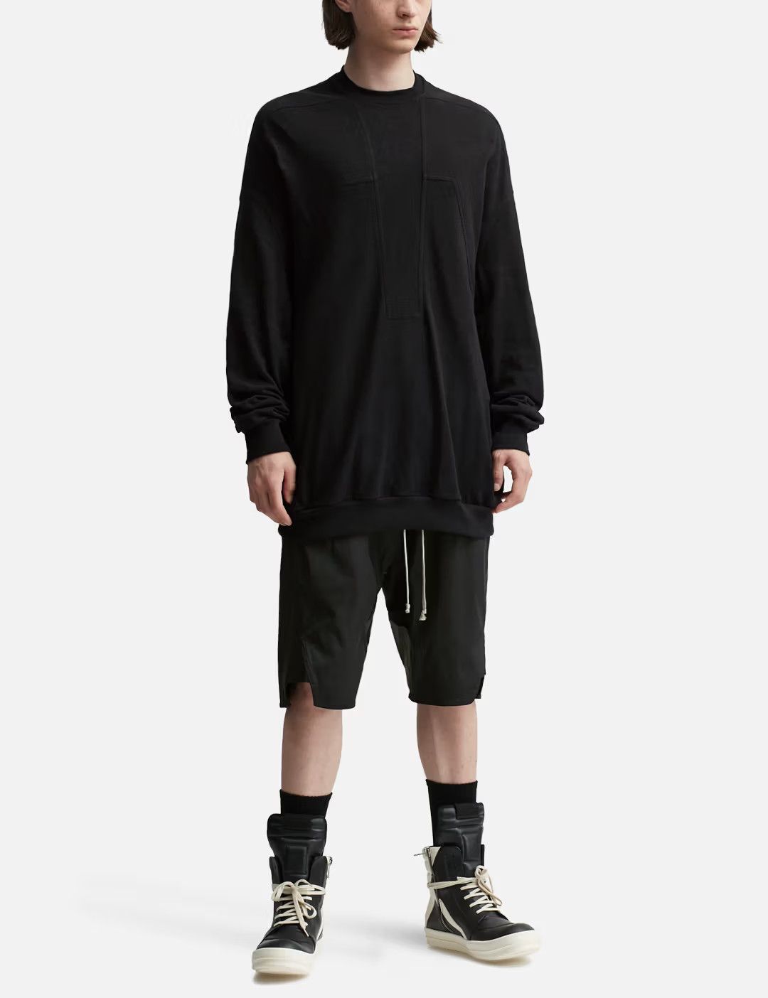 o1tko11025 Basket Swingers Leather Shorts in Black