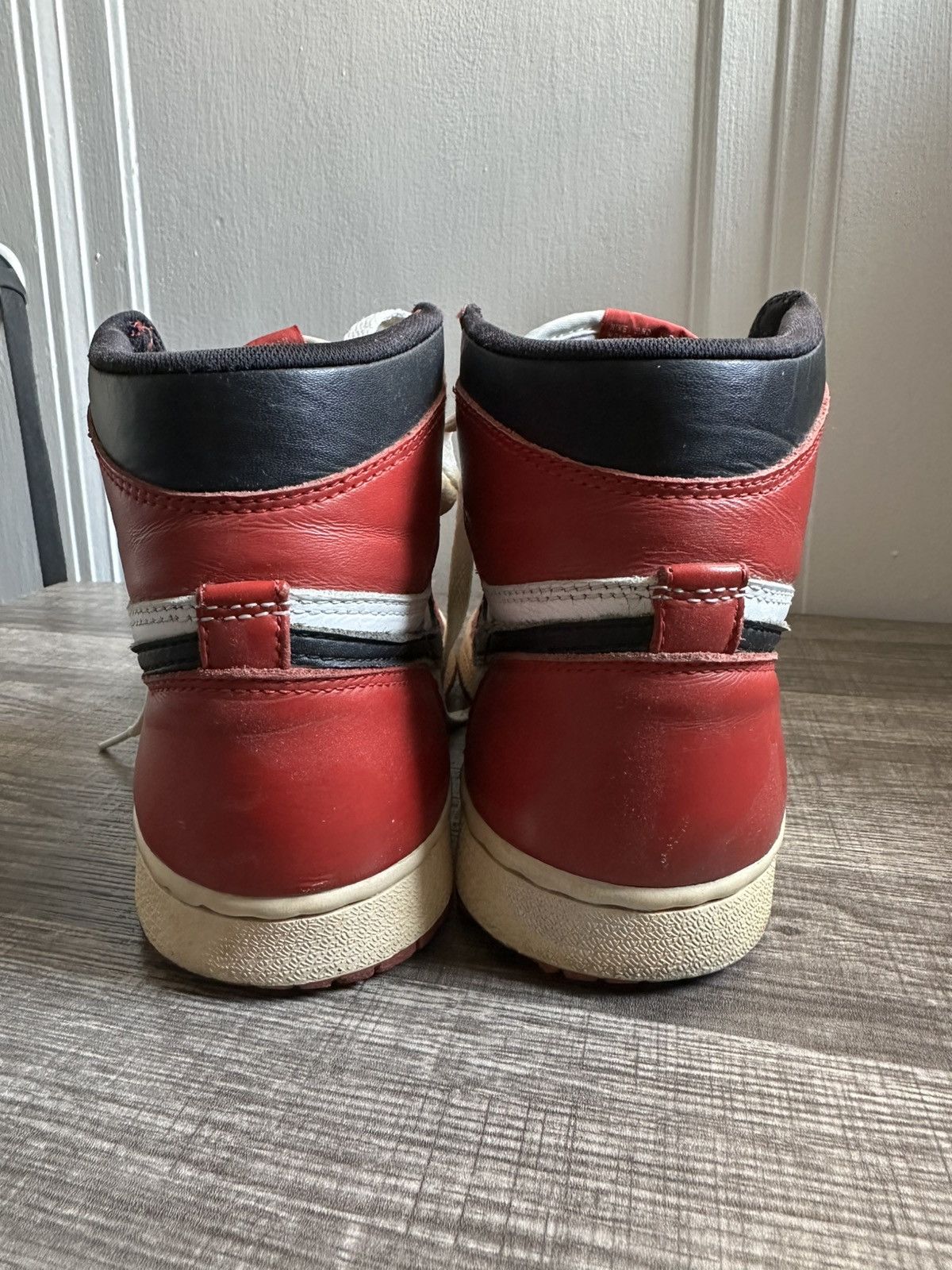 Nike 1994 Nike Air Jordan 1 Chicago Size US 8 / EU 41 - 3 Thumbnail
