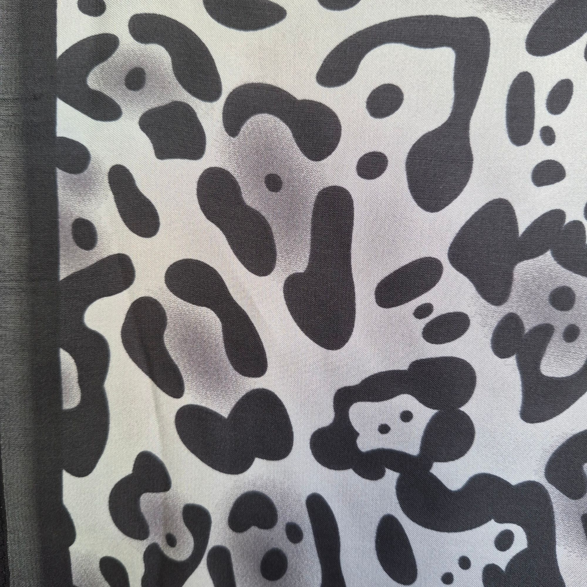 Other Luxury Elegant Grey Leopard Print Silky Satin Square Scarf F Size ONE SIZE - 3 Thumbnail