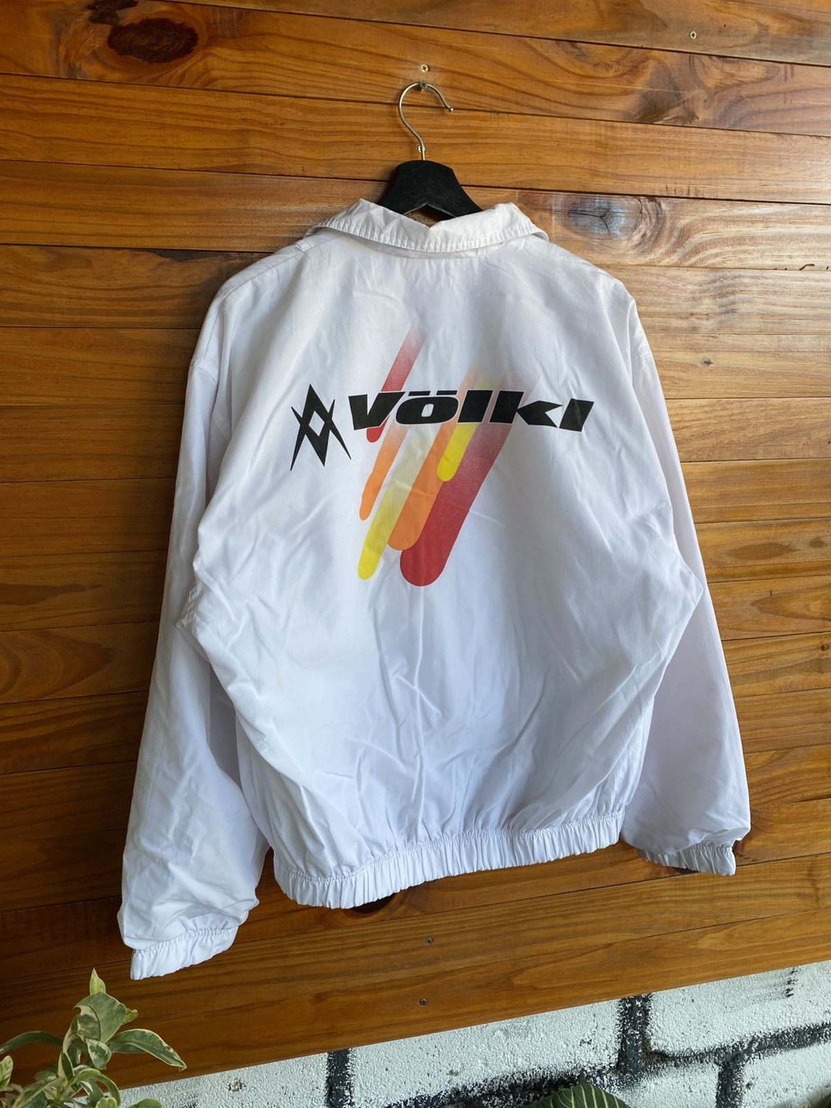 Vintage Vintage Völkl White Zip-Up Jacket | Retro Ski Windbreaker Size US L / EU 52-54 / 3 - 10 Thumbnail