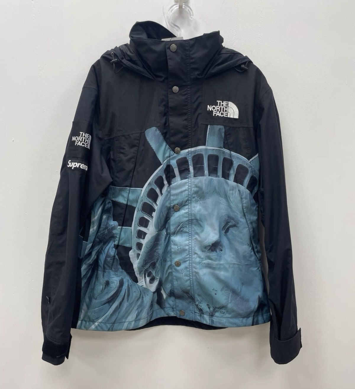 The North Face Supreme tnf north face statue of liberty mountain jacket Size US S / EU 44-46 / 1 - 2 Thumbnail