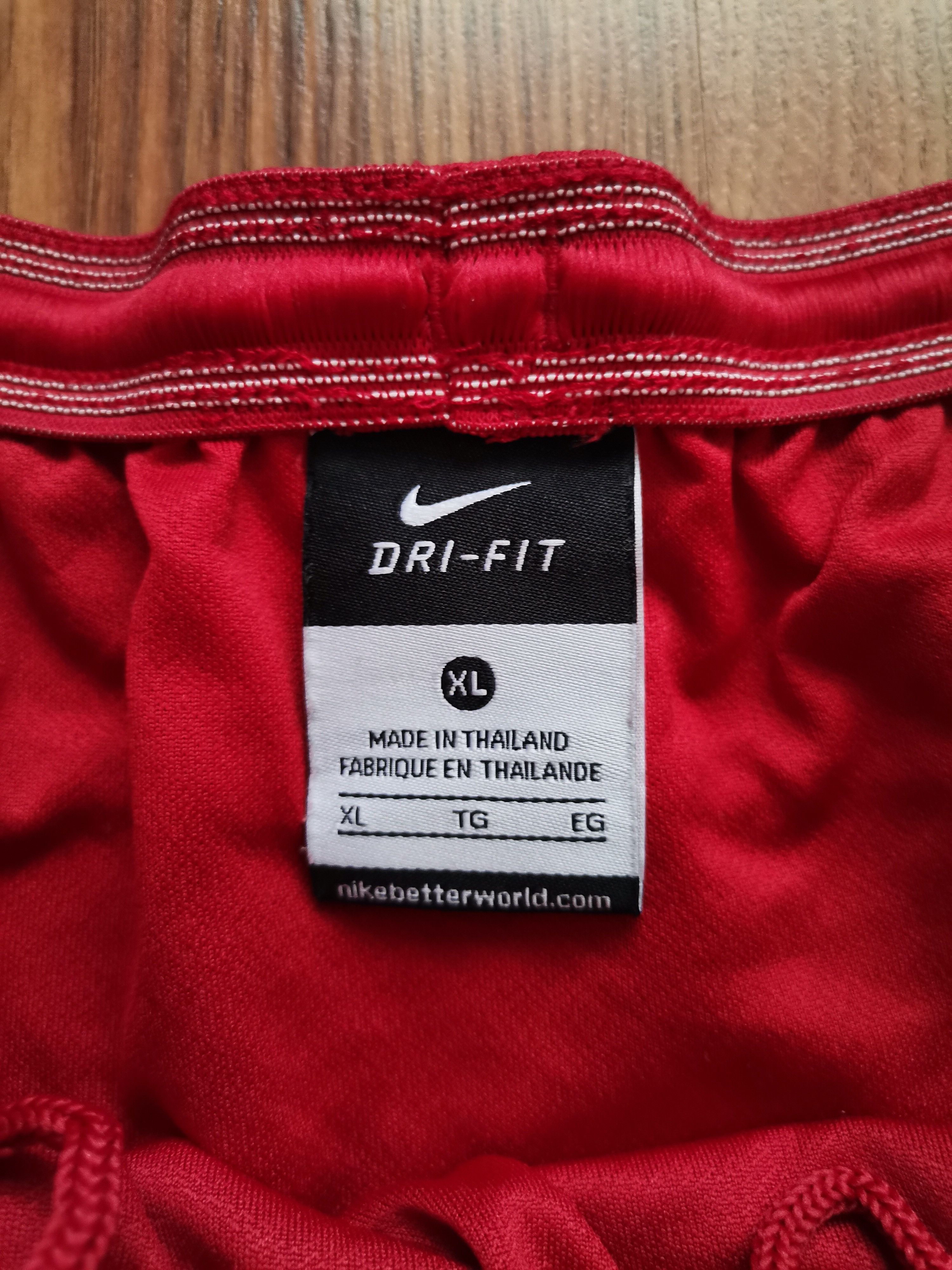Nike Nike Shorts Size US 34 / EU 50 - 2 Thumbnail