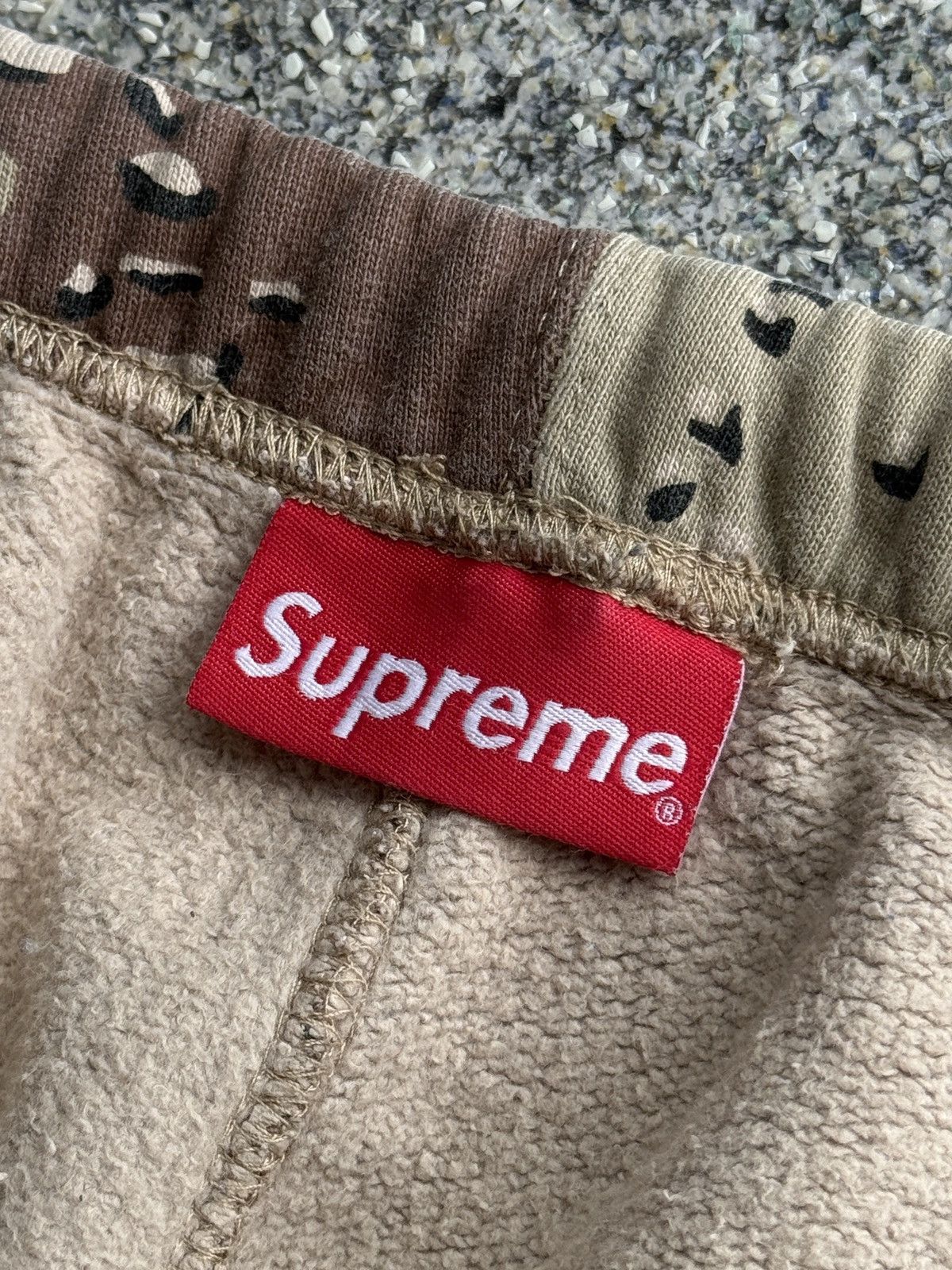 Supreme Supreme Rib Sweatpant Chocolate Chip Camo FW20 size Medium Size 40L - 4 Thumbnail