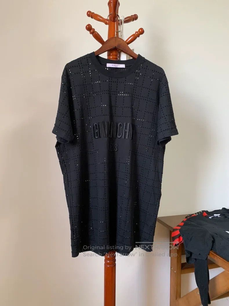 Givenchy Givenchy Ripped Short Sleeve Size US S / EU 44-46 / 1 - 1 Thumbnail