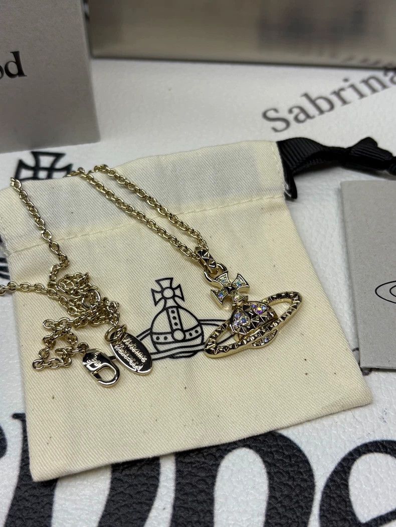 Vivienne Westwood Vivienne Westwood Riveted Flat Saturn Necklace for Women-G Size ONE SIZE - 3 Thumbnail