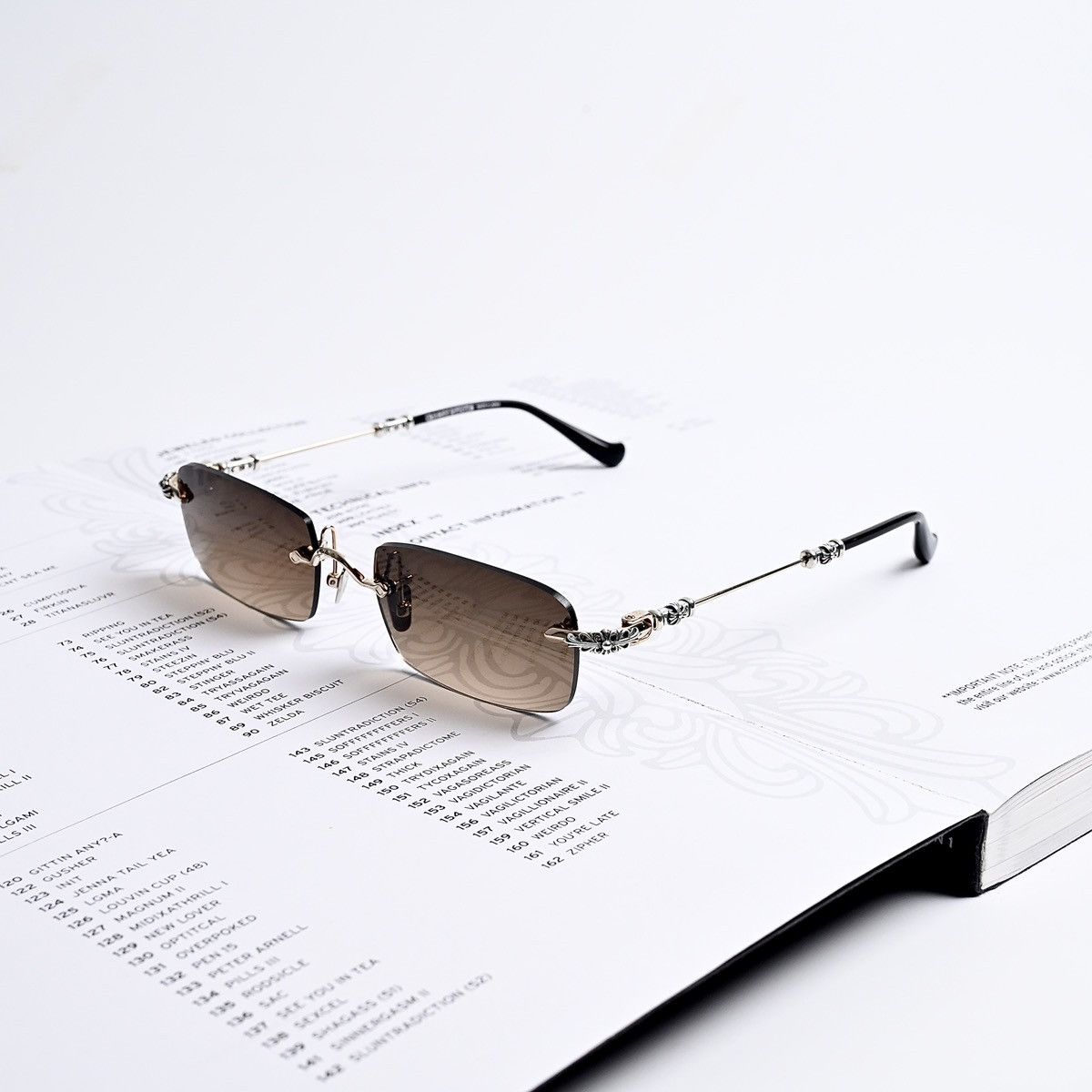 CHROME HEARTS PILLS III GLASSES