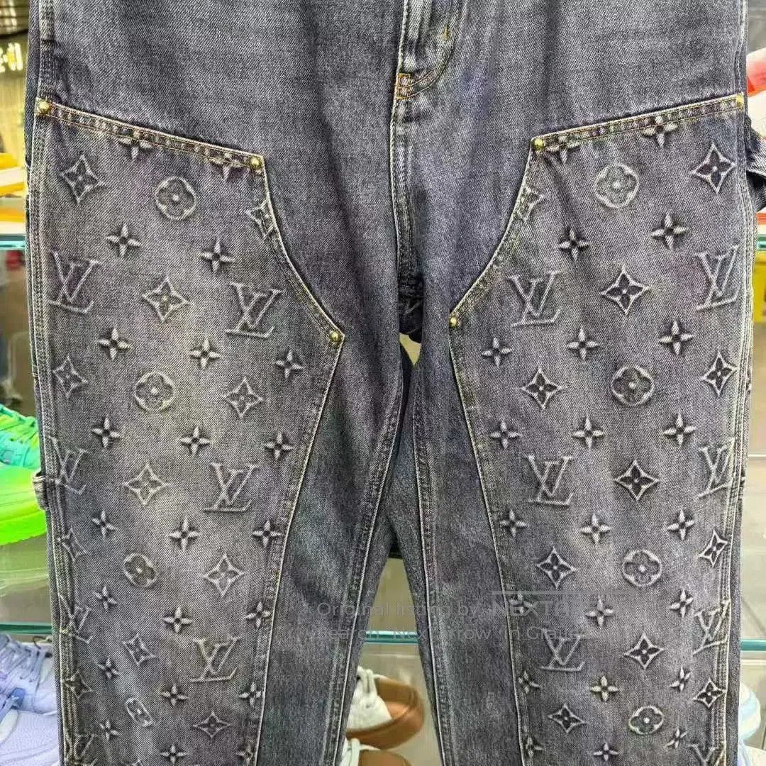 Louis Vuitton Louis Vuitton FW23 Logo Embossed Cargo Jeans. Size US 34 / EU 50 - 3 Thumbnail