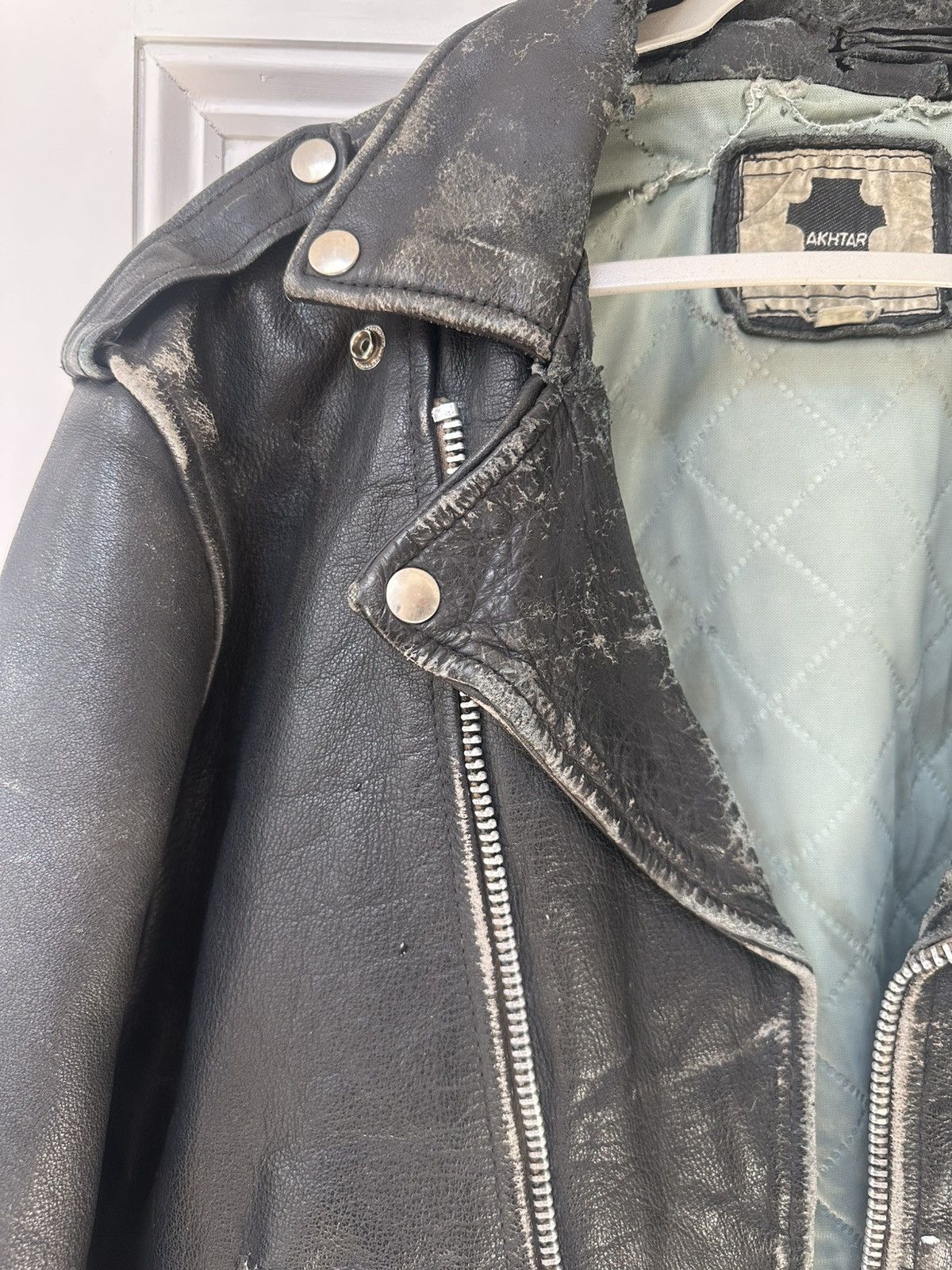 Other Distressed vintage leather jacket Size US M / EU 48-50 / 2 - 3 Thumbnail
