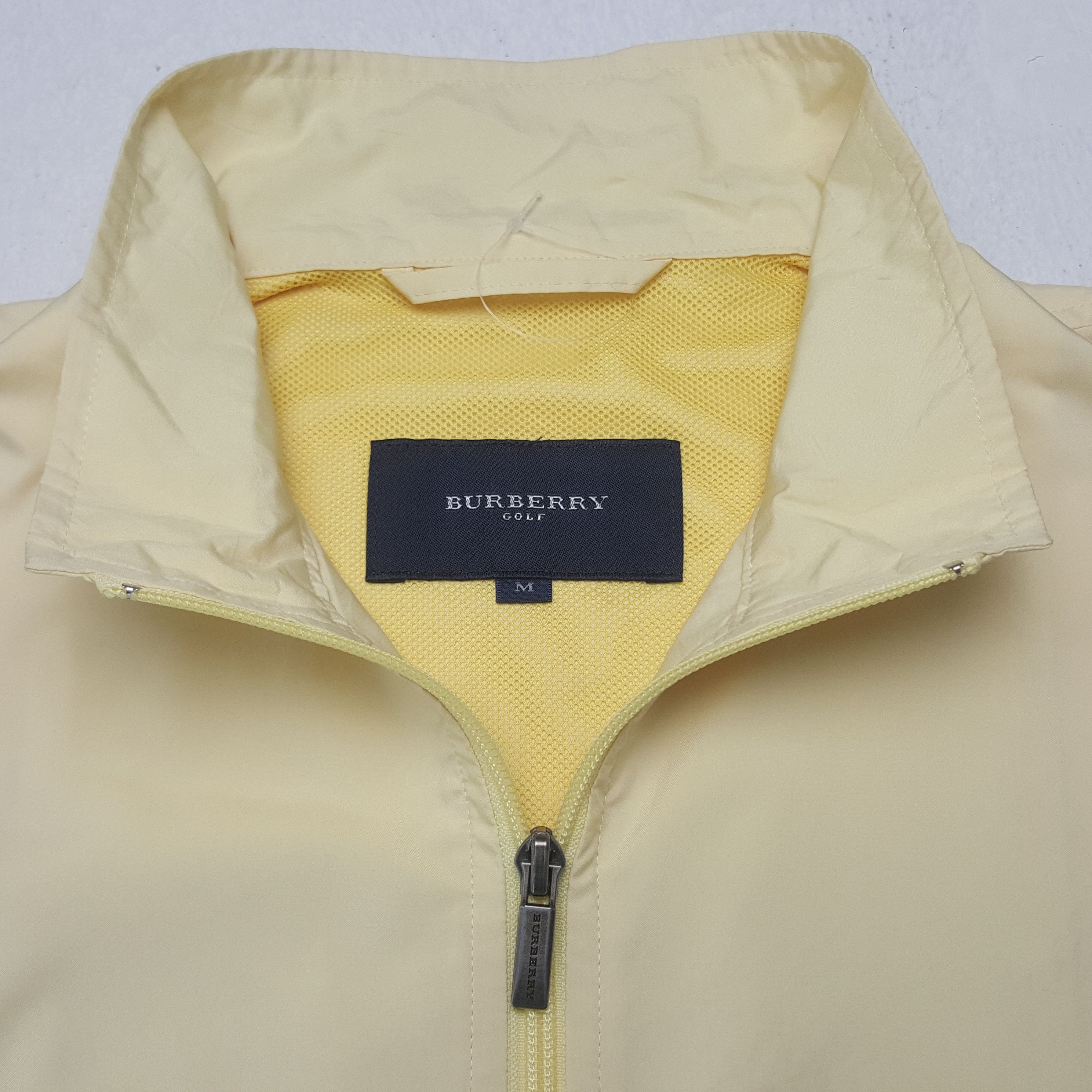 Burberry × Japanese Brand × Vintage Vintage Burberry London Custom Spell Out Vest Jacket Size US M / EU 48-50 / 2 - 5 Thumbnail