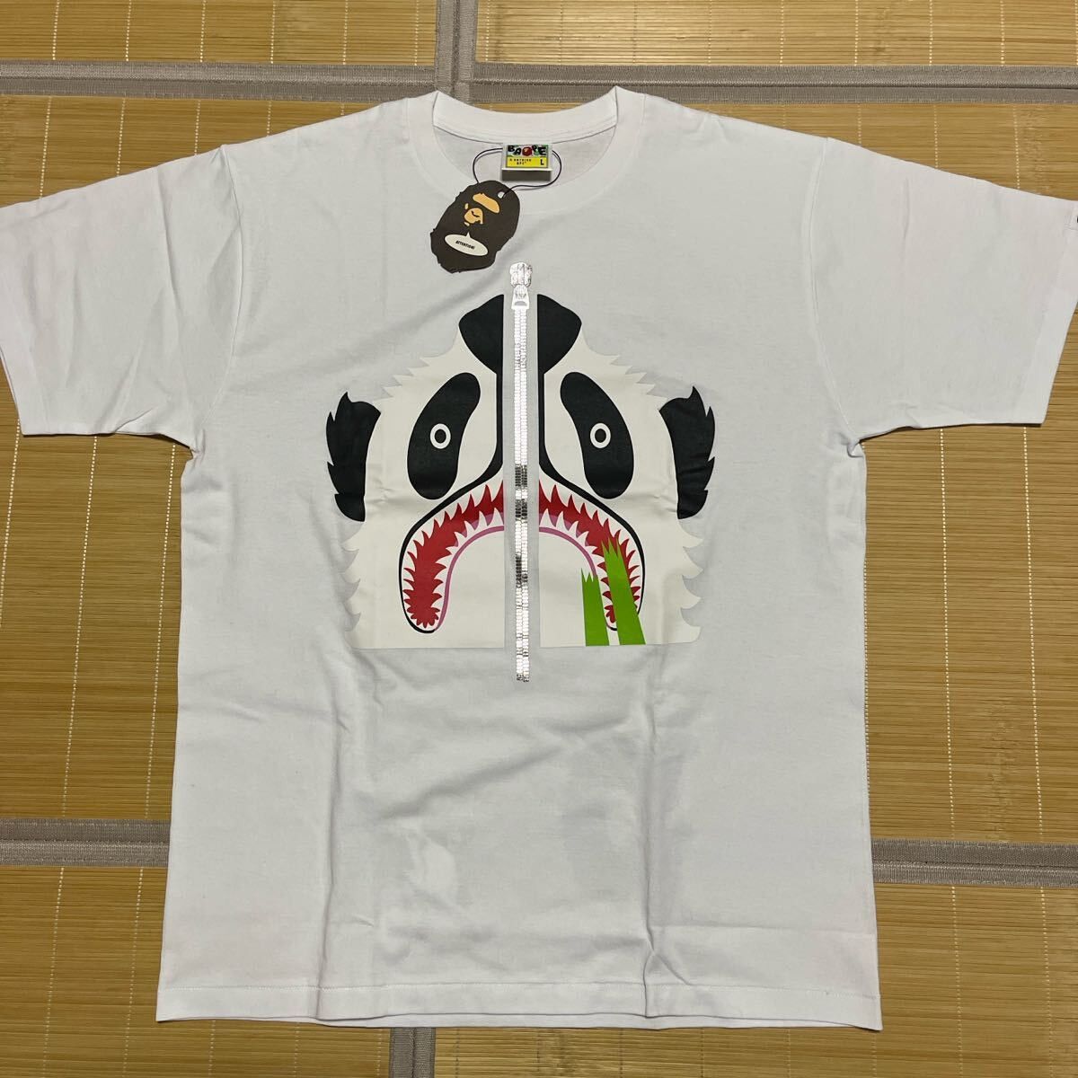 Bape BAPE Panda Tee White Size US L / EU 52-54 / 3 - 1 Thumbnail