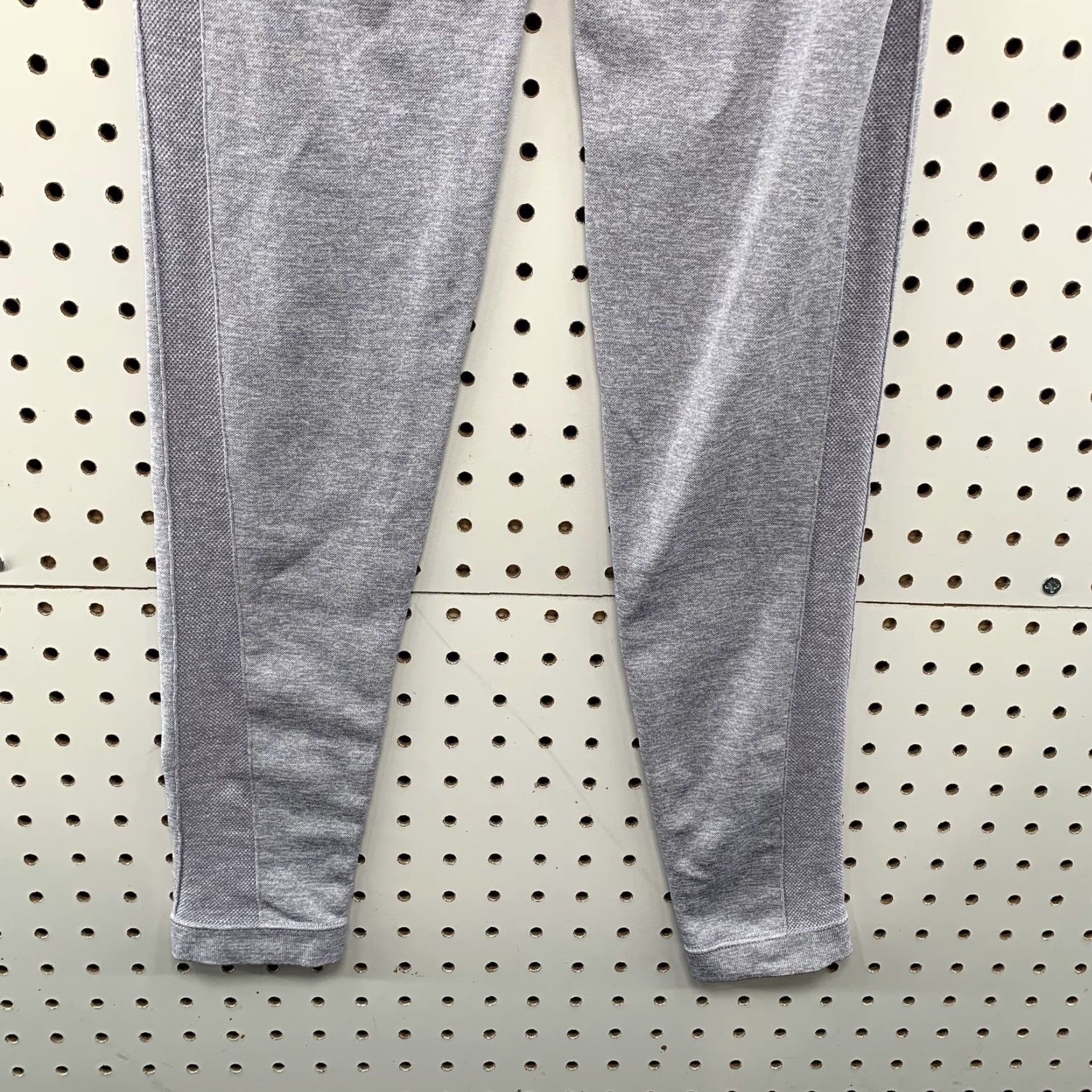 Gymshark Gymshark Leggings Womens Small Gray Yoga Active Run 24x26 Shirt Pants Regular Inseam 26 in Color Gray Womens Size 28" / US 6 / IT 42 - 3 Thumbnail