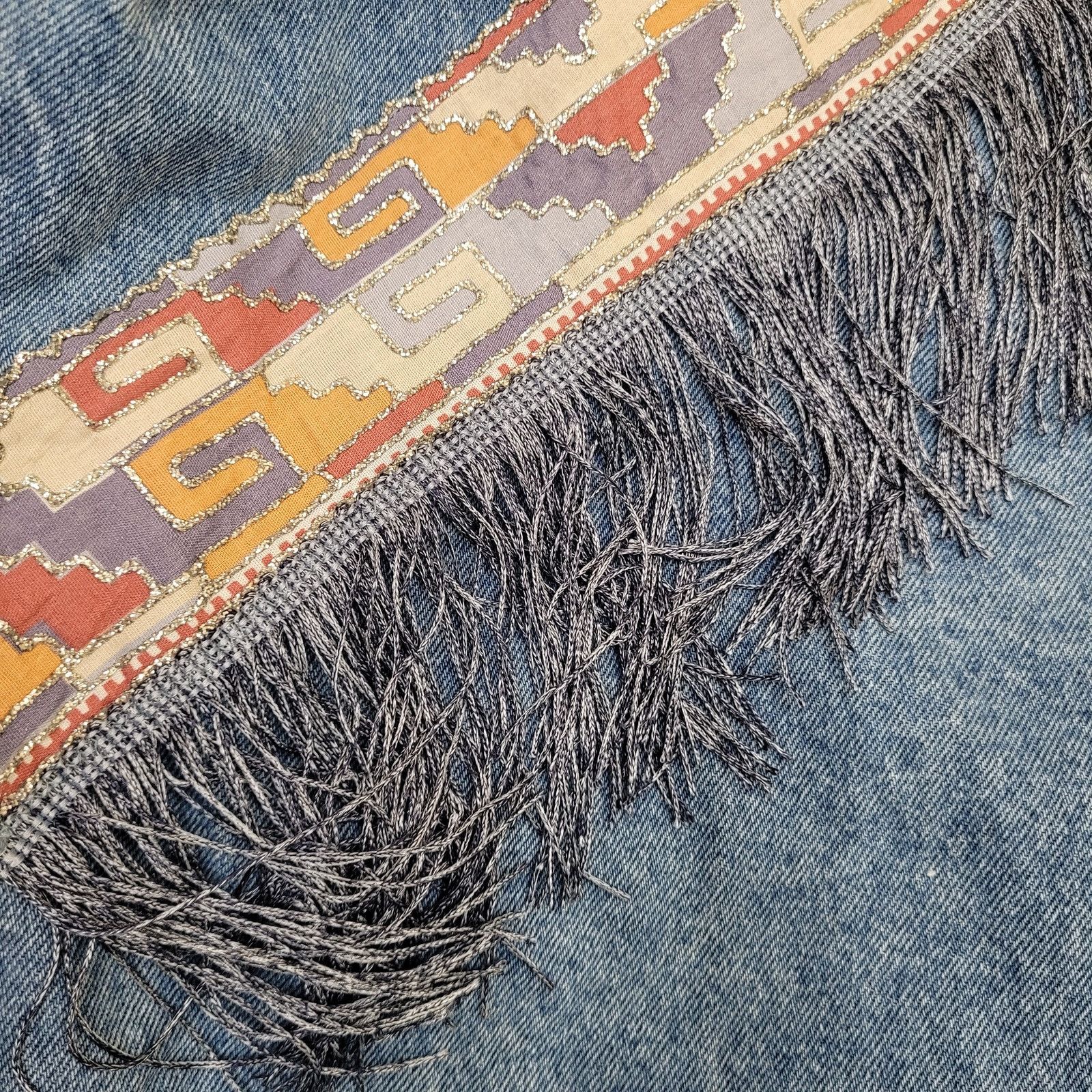 Vintage Vintage Native-American Denim Jacket Womens L/XL 23x29 Baggy Size XL / US 12-14 / IT 48-50 - 12 Thumbnail