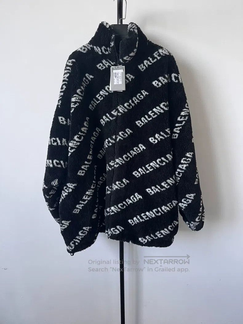 Balenciaga Balenciaga Collar Drooped Shoulder Loose Faux Fur Flocked Size XXS / US 00 / IT 34 - 1 Thumbnail