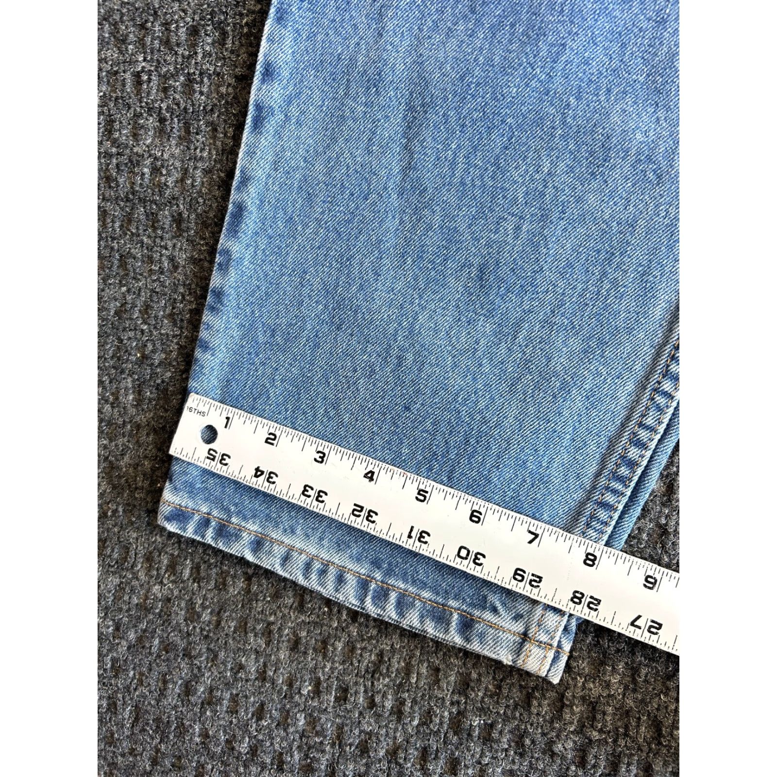 Levi's VINTAGE Levi’s 550 Jeans Baggy Relaxed Fit 34 x 34 NEW 90s Skater Grunge Levi’s 550 Jeans Baggy Relaxed Fit 34 34 Blue Men Jeans Size US 34 / EU 50 - 2 Thumbnail