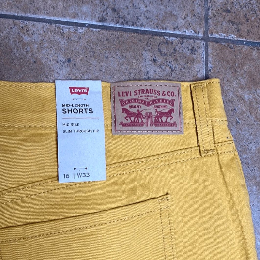 Levi's VINTAGE Levi's Shorts 501 High-Rise Cut-Off Frayed at Bottom Yellow Women's 33 Size 24" / US 00 / IT 34 - 2 Thumbnail