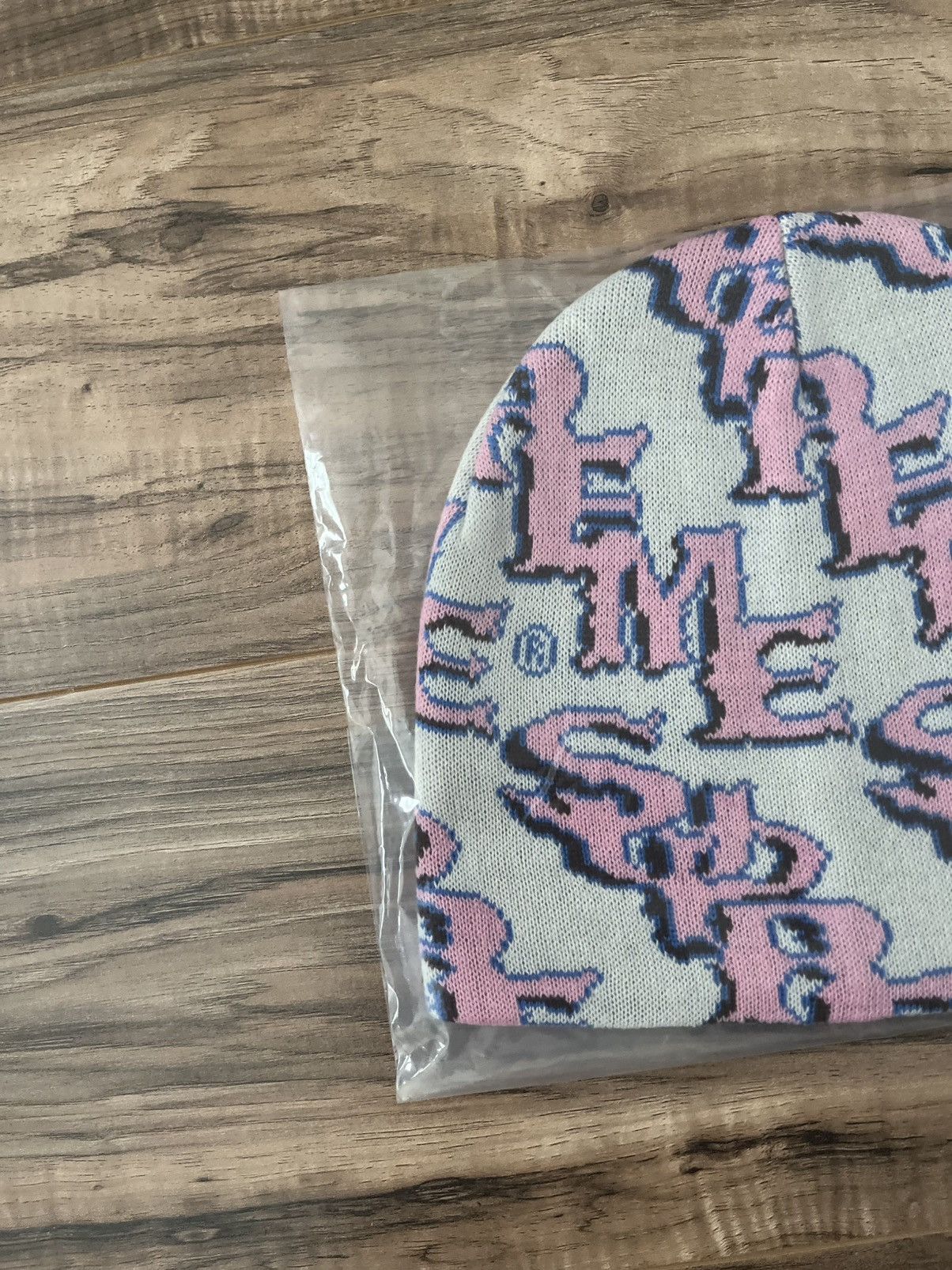 Supreme Supreme Slanted Gothic Outline Beanie Size ONE SIZE - 2 Thumbnail