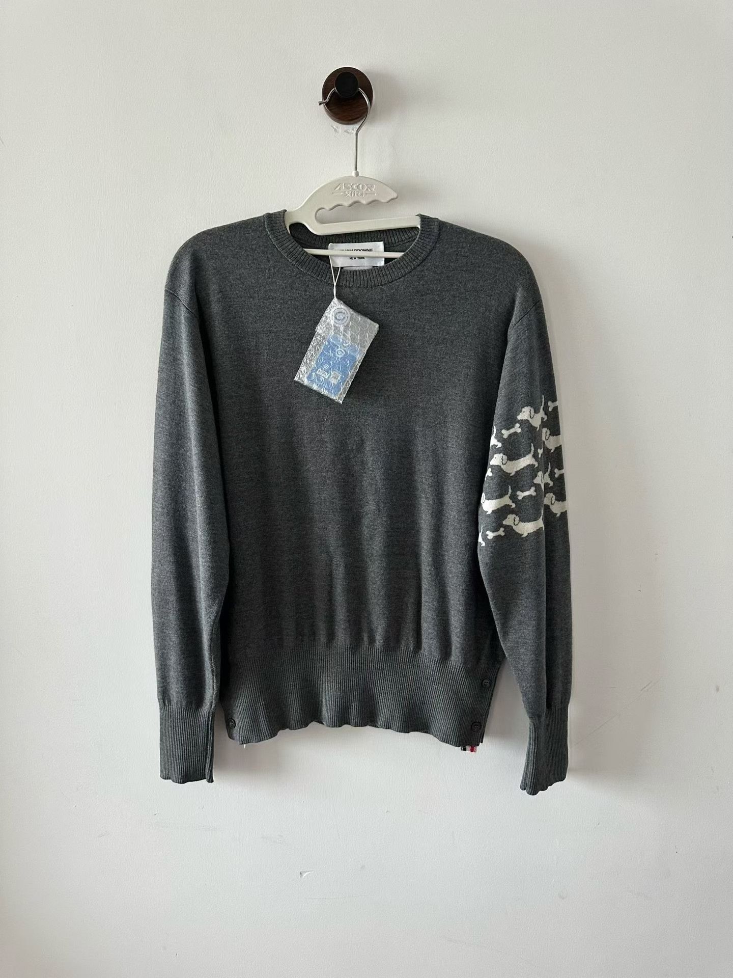 Thom Browne Thom Browne Dog Pattern Wool Sweater Size US S / EU 44-46 / 1 - 1 Thumbnail