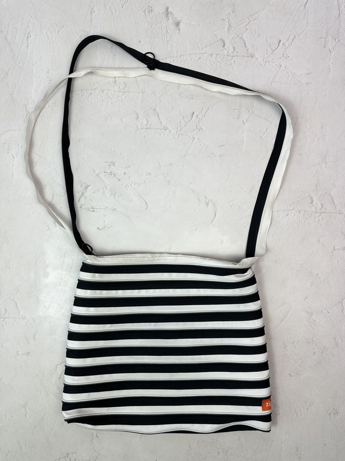 20471120 × Beauty Beast × Vintage Vintage Zipper Stripped Bag Size ONE SIZE - 2 Thumbnail