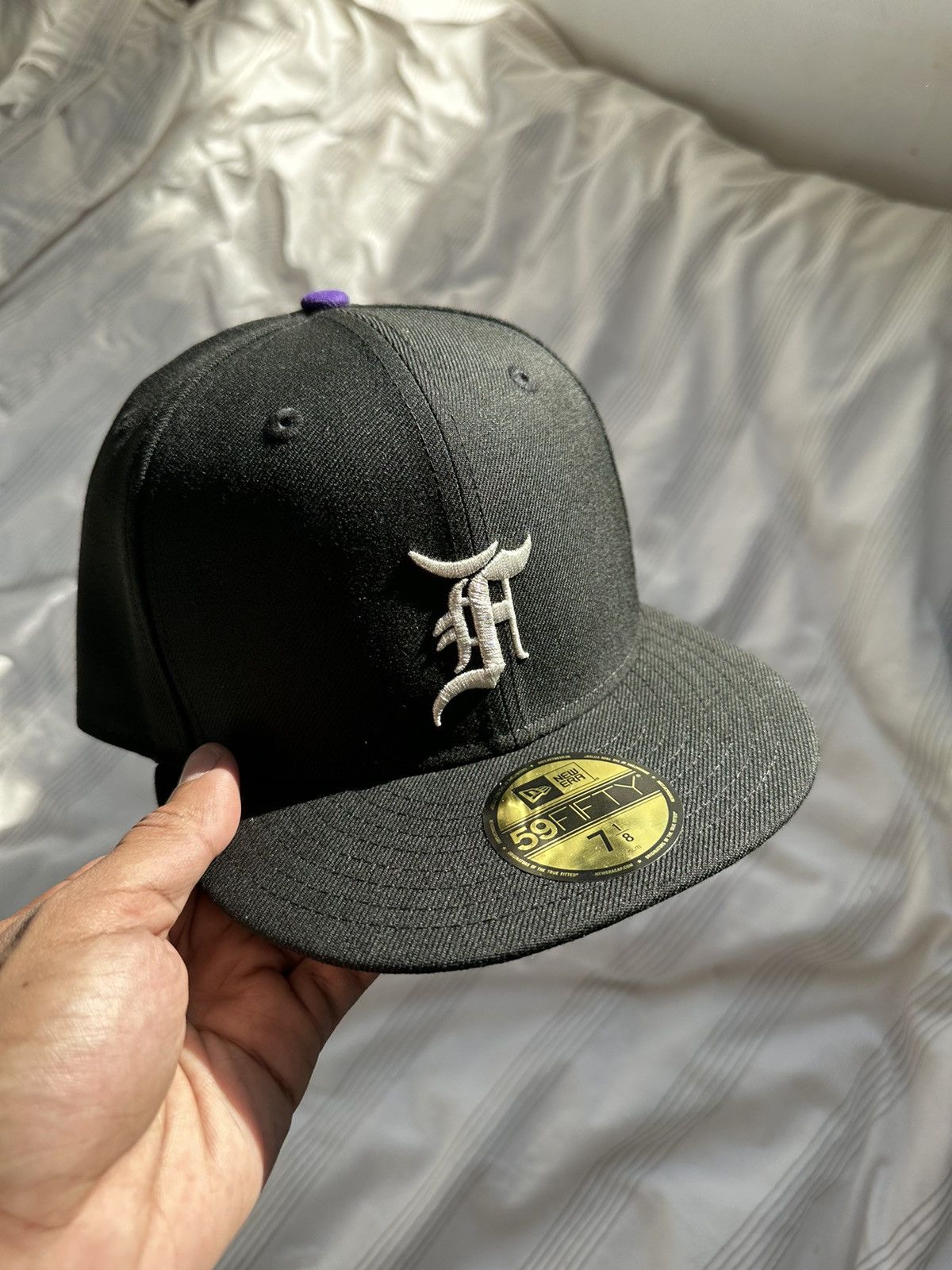 image of Essentials x Fear Of God New Era Colorado Rockies 59Fifity Cap 7 1/8 in Black, Men's
