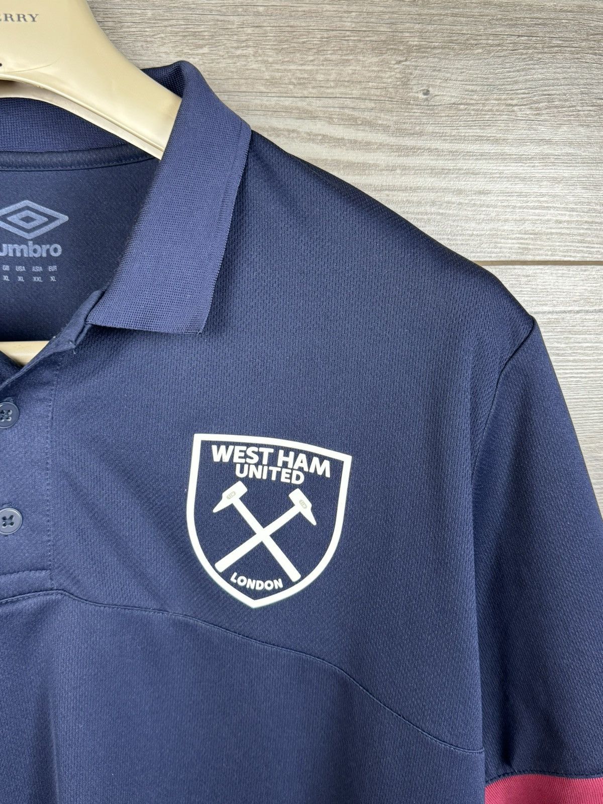 Umbro UMBRO West Ham United FC Short Sleeve T-Shirt Size XL Size US XL / EU 56 / 4 - 5 Thumbnail